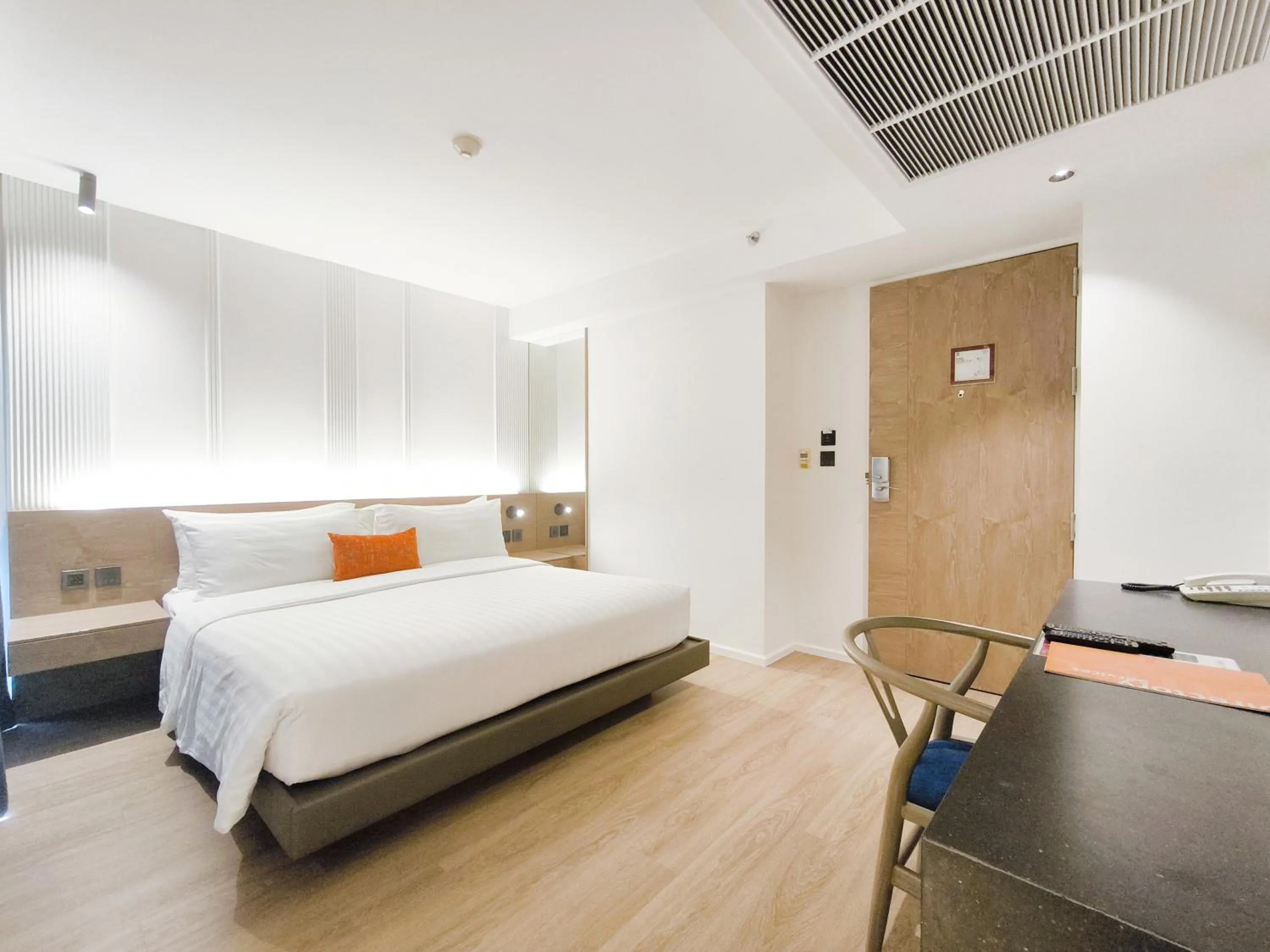Bedroom, Bed in Citrus Sukhumvit 13 Nana Bangkok by Compass Hospitality - Newly Renovated