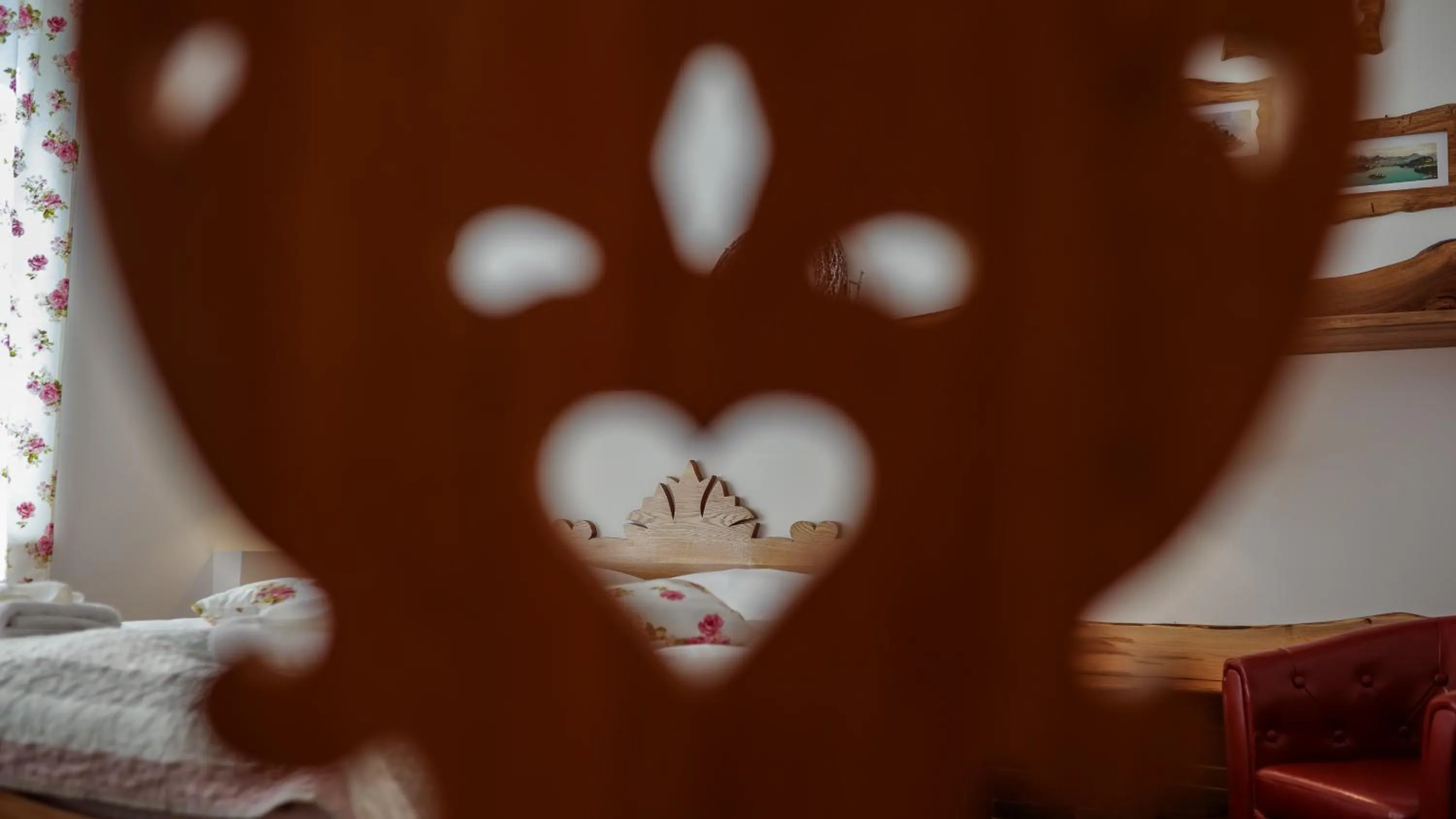 Decorative detail, Bed in Central Bled House