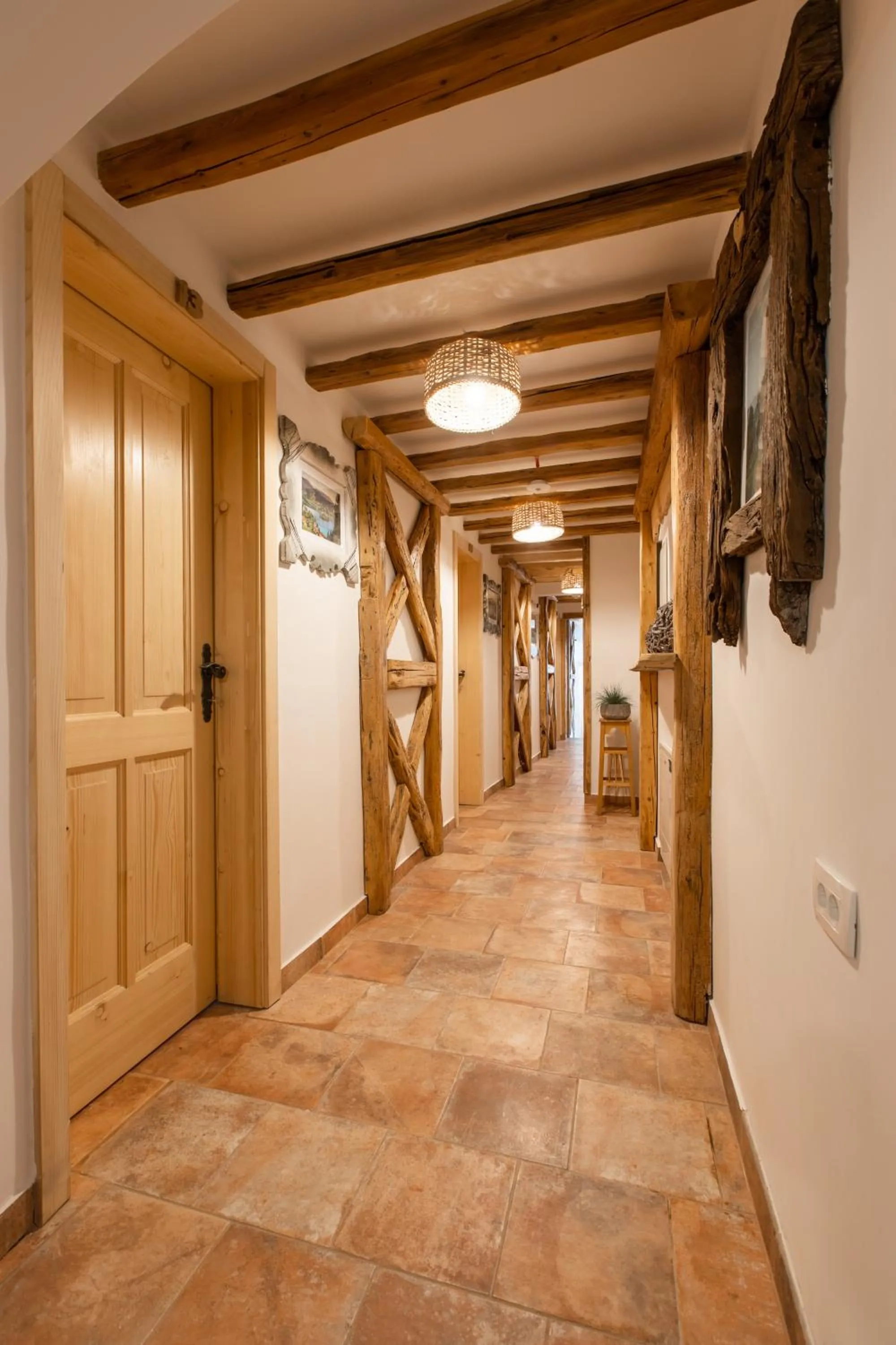 Area and facilities in Central Bled House