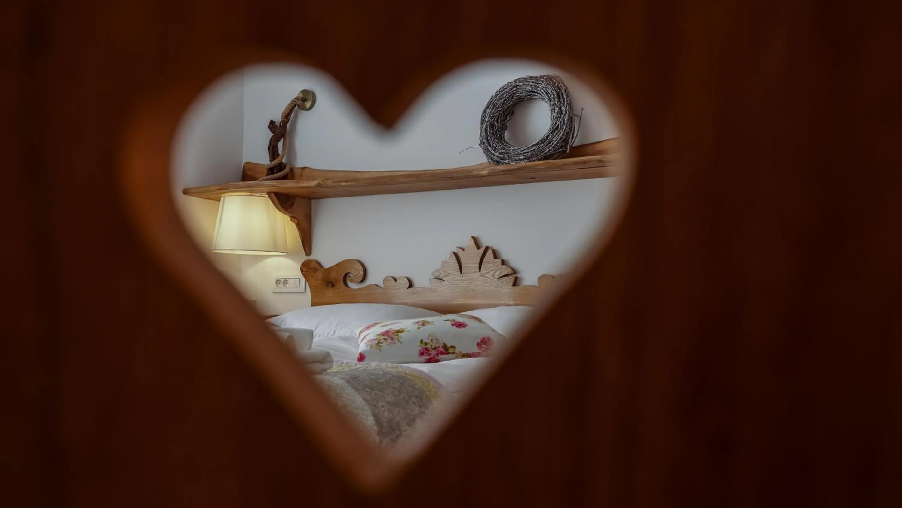 Bedroom, Bed in Central Bled House