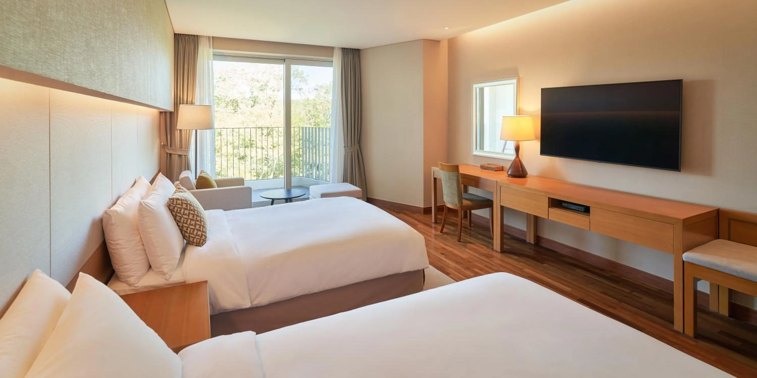 Bedroom, Bed in Mercure Ambassador Jeju