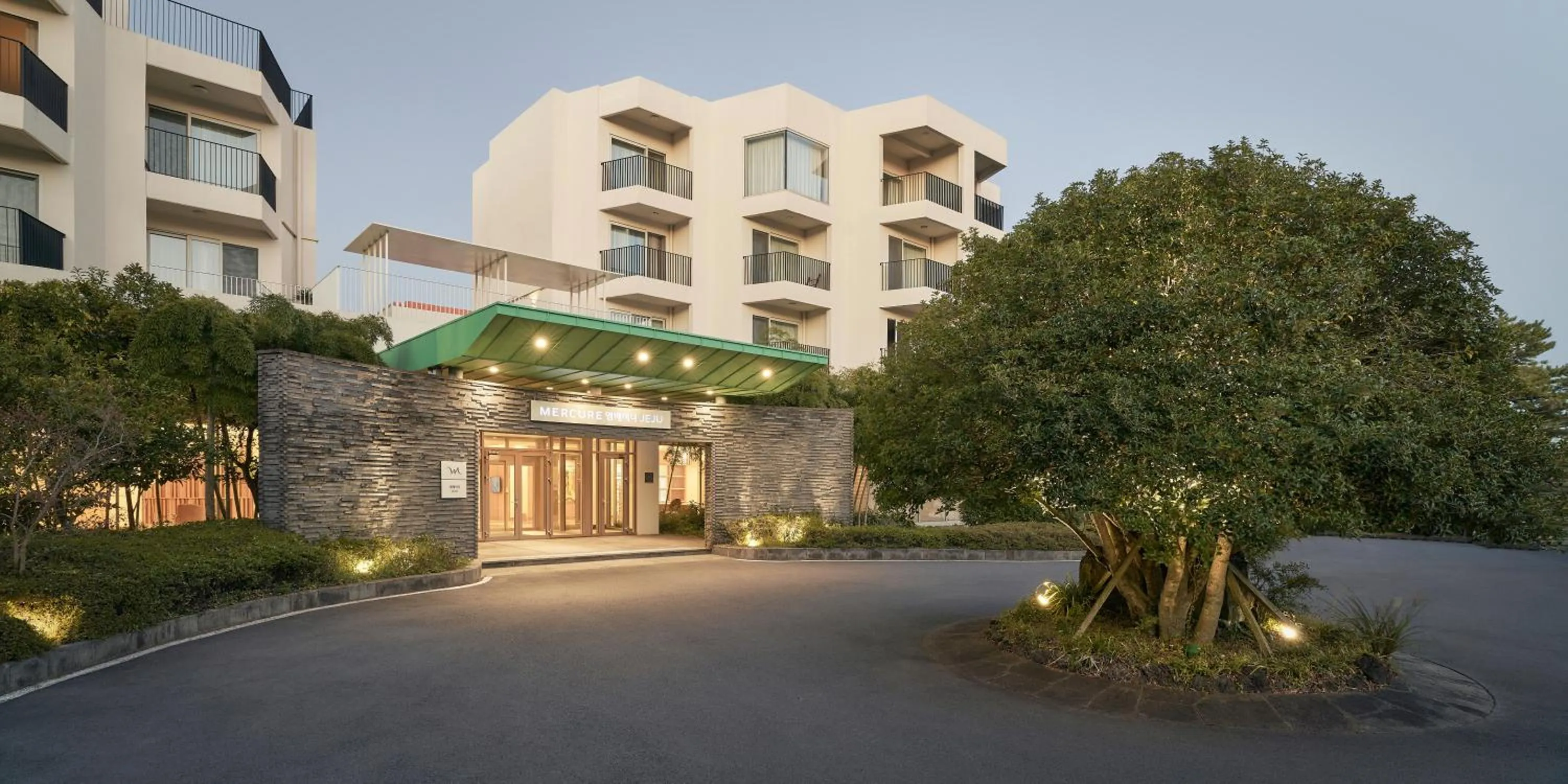 Property building in Mercure Ambassador Jeju