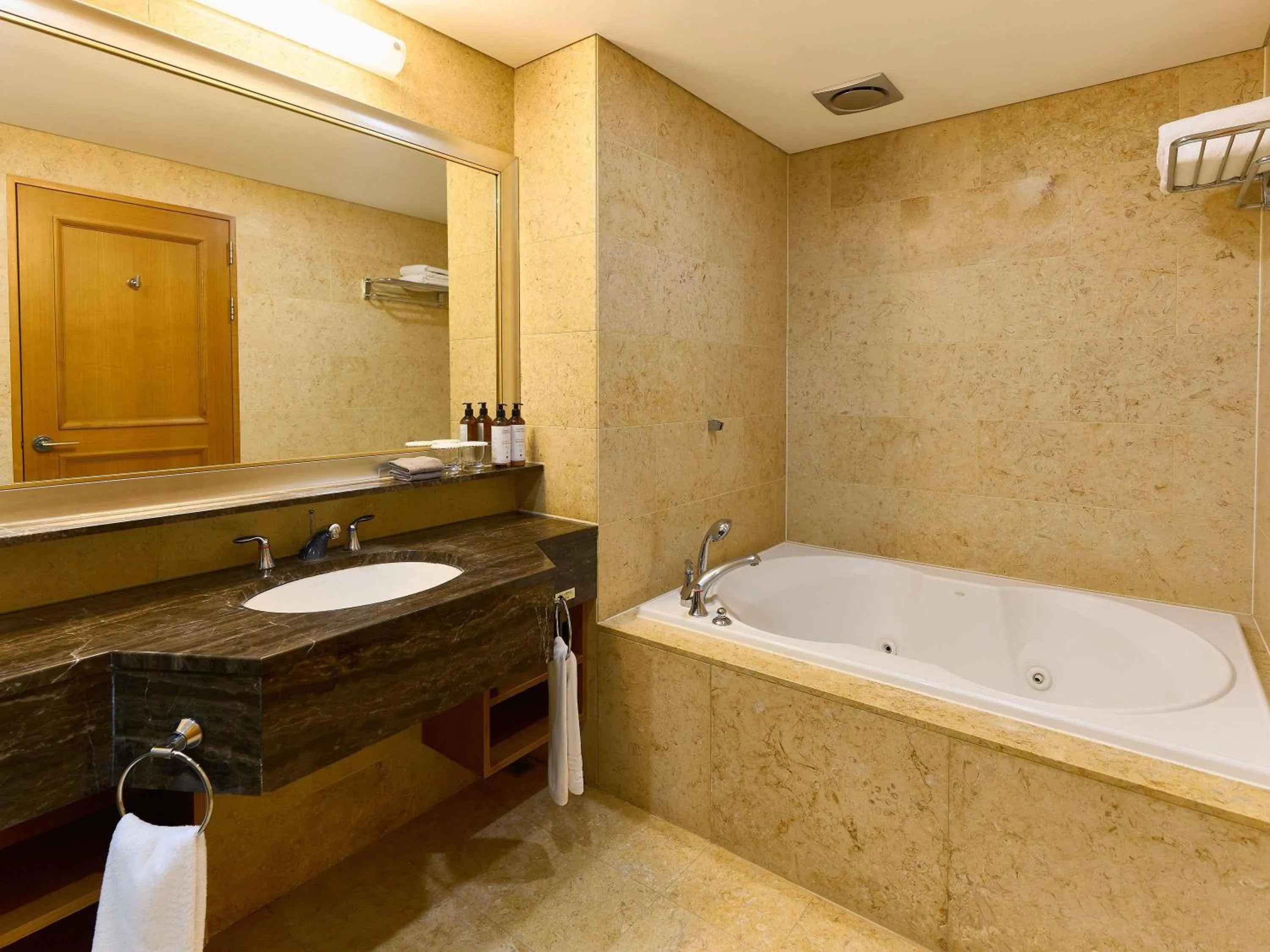 Bedroom in Mercure Ambassador Jeju