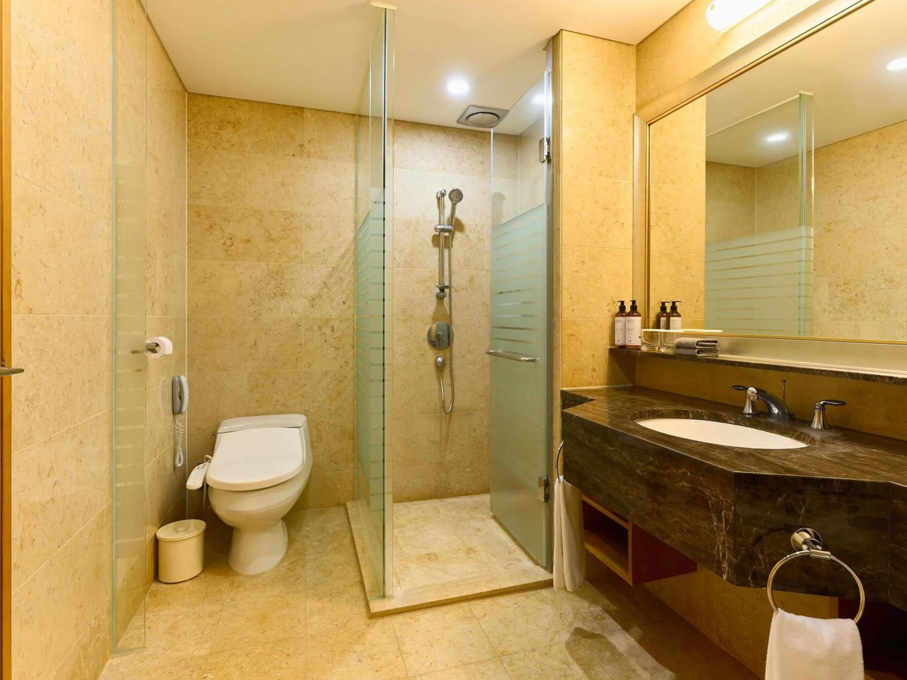 Bedroom in Mercure Ambassador Jeju