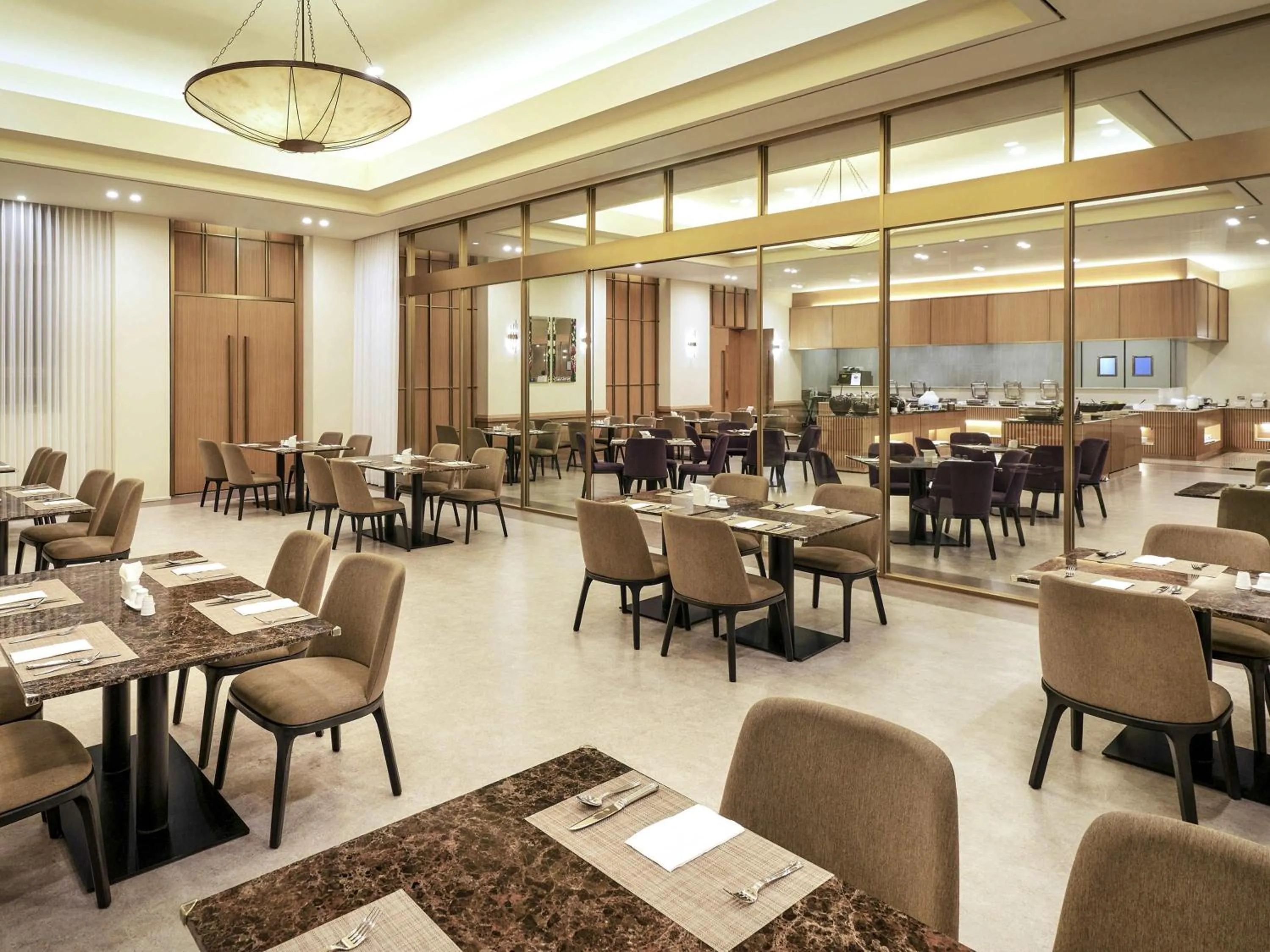 Restaurant/places to eat in Mercure Ambassador Jeju