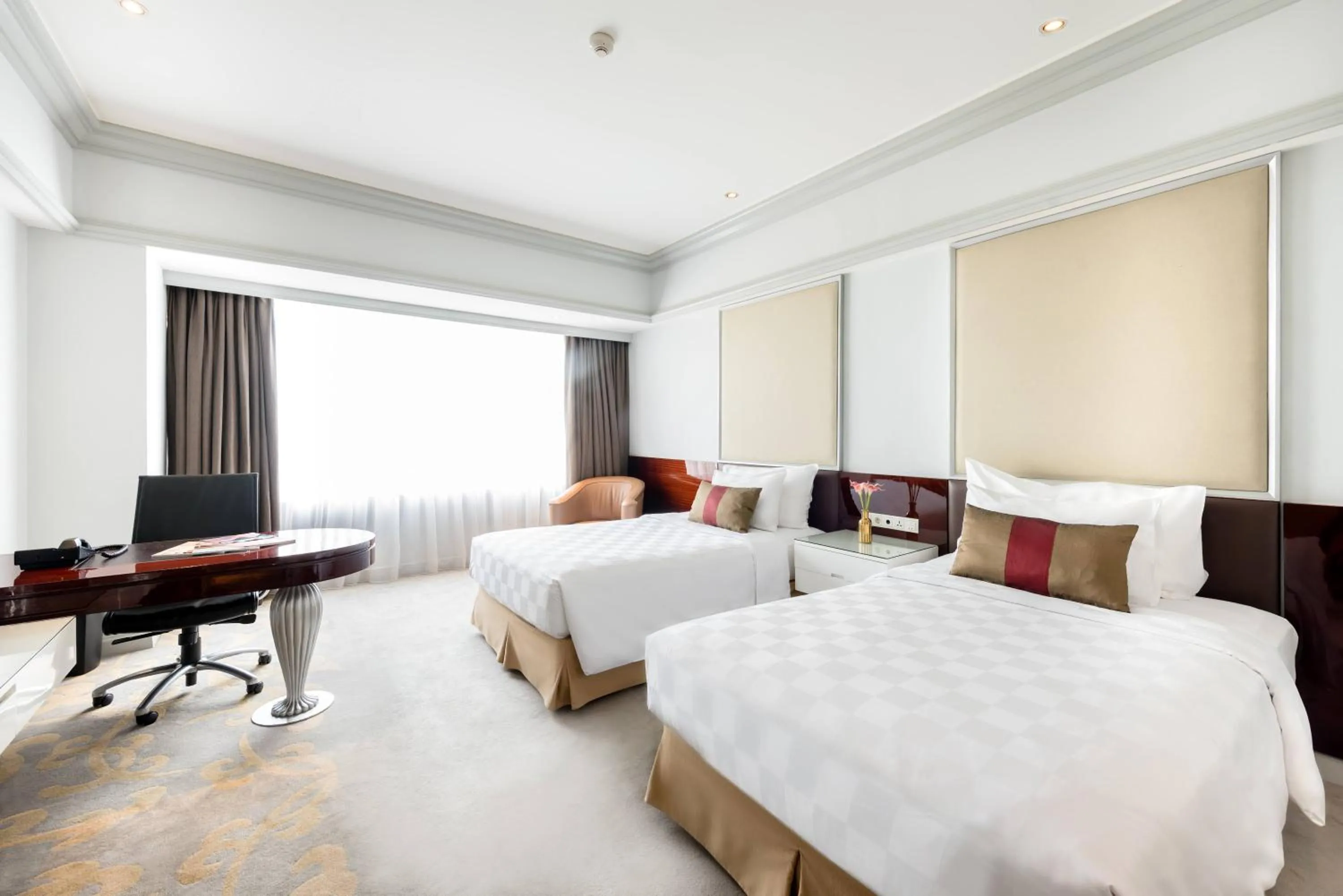 Bedroom, Bed in Wyndham Casablanca Jakarta