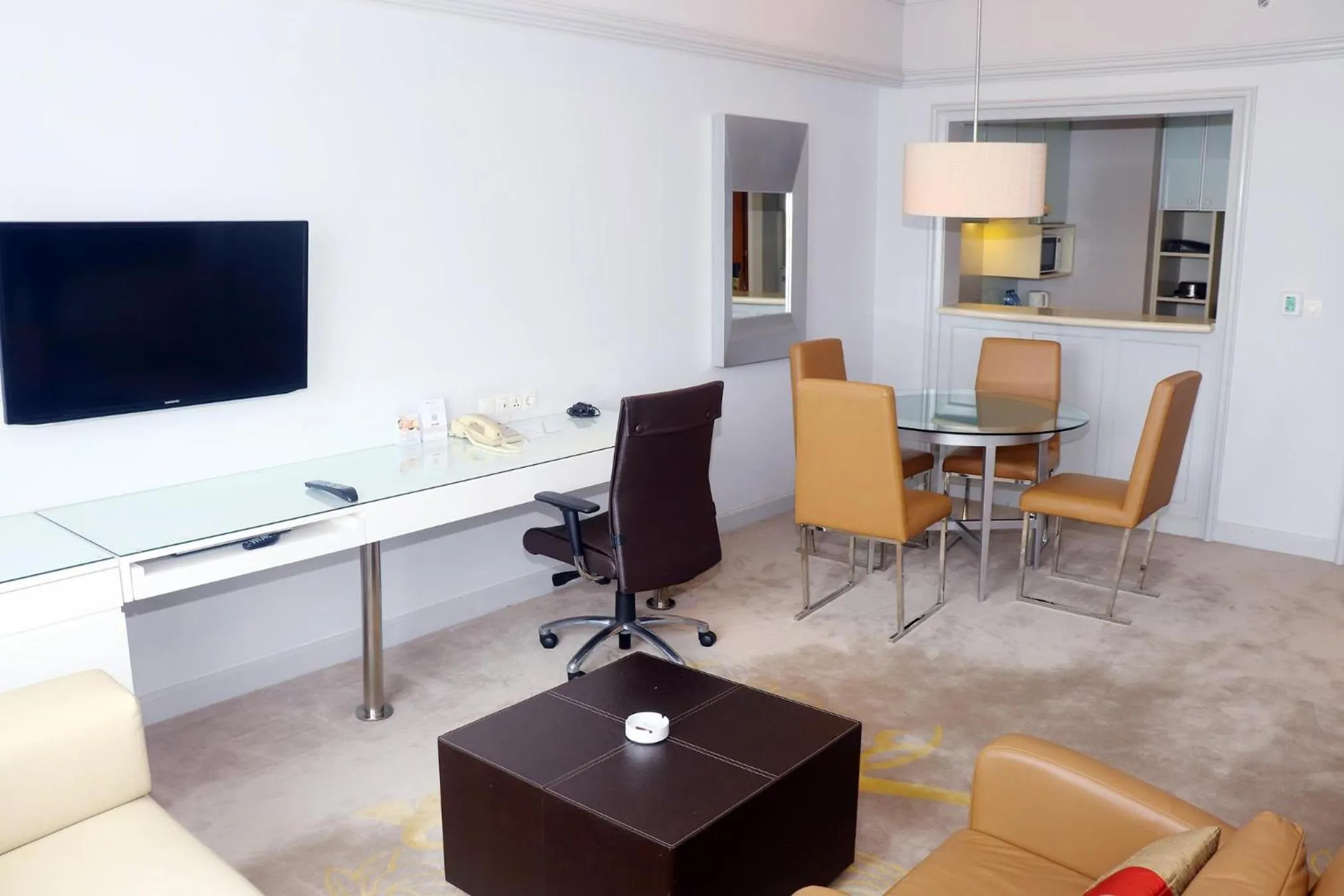 Living room in Wyndham Casablanca Jakarta