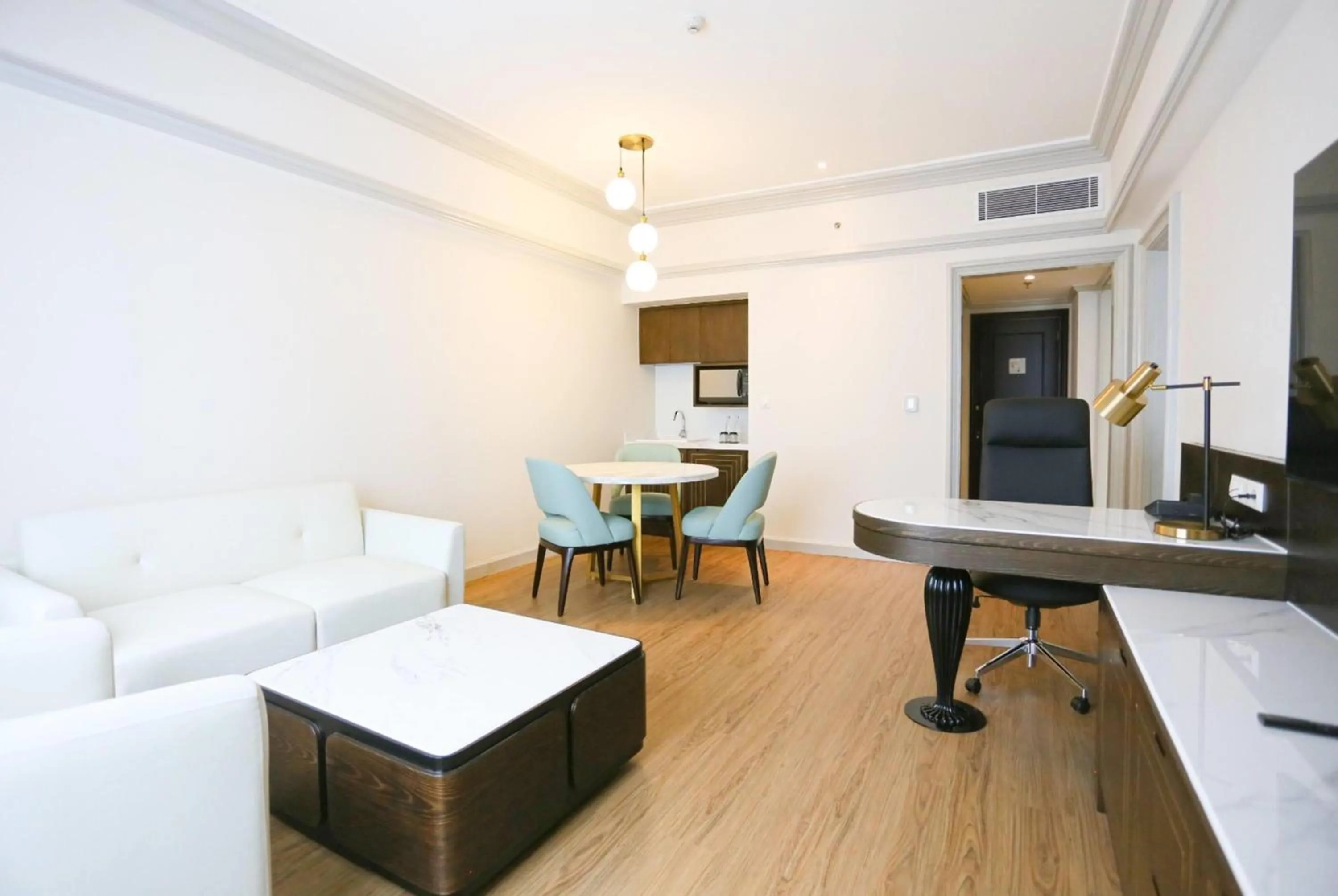 Photo of the whole room in Wyndham Casablanca Jakarta