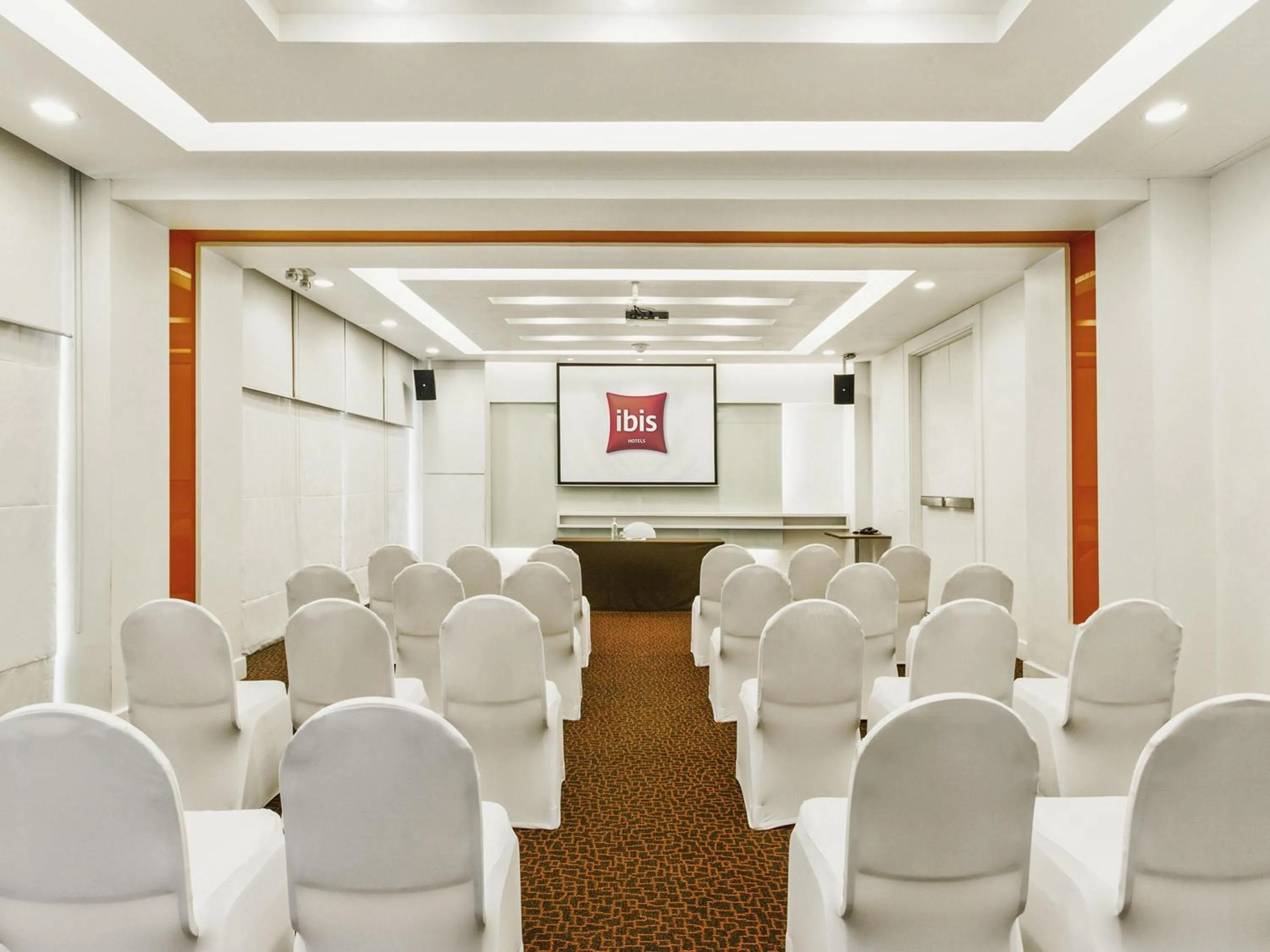 Meeting/conference room in Ibis Pattaya