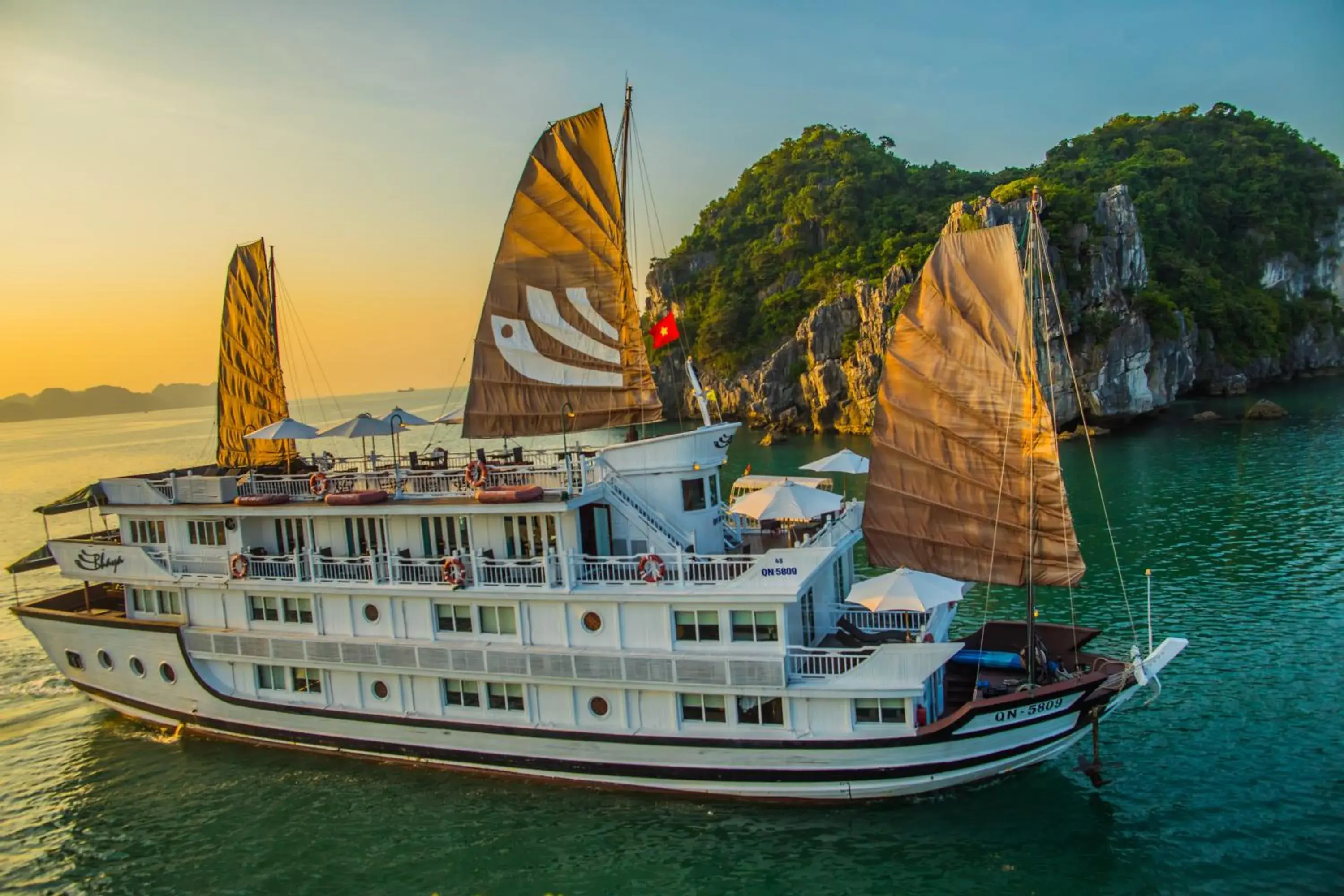 Bhaya Halong Cruises Bhaya Halong Cruises