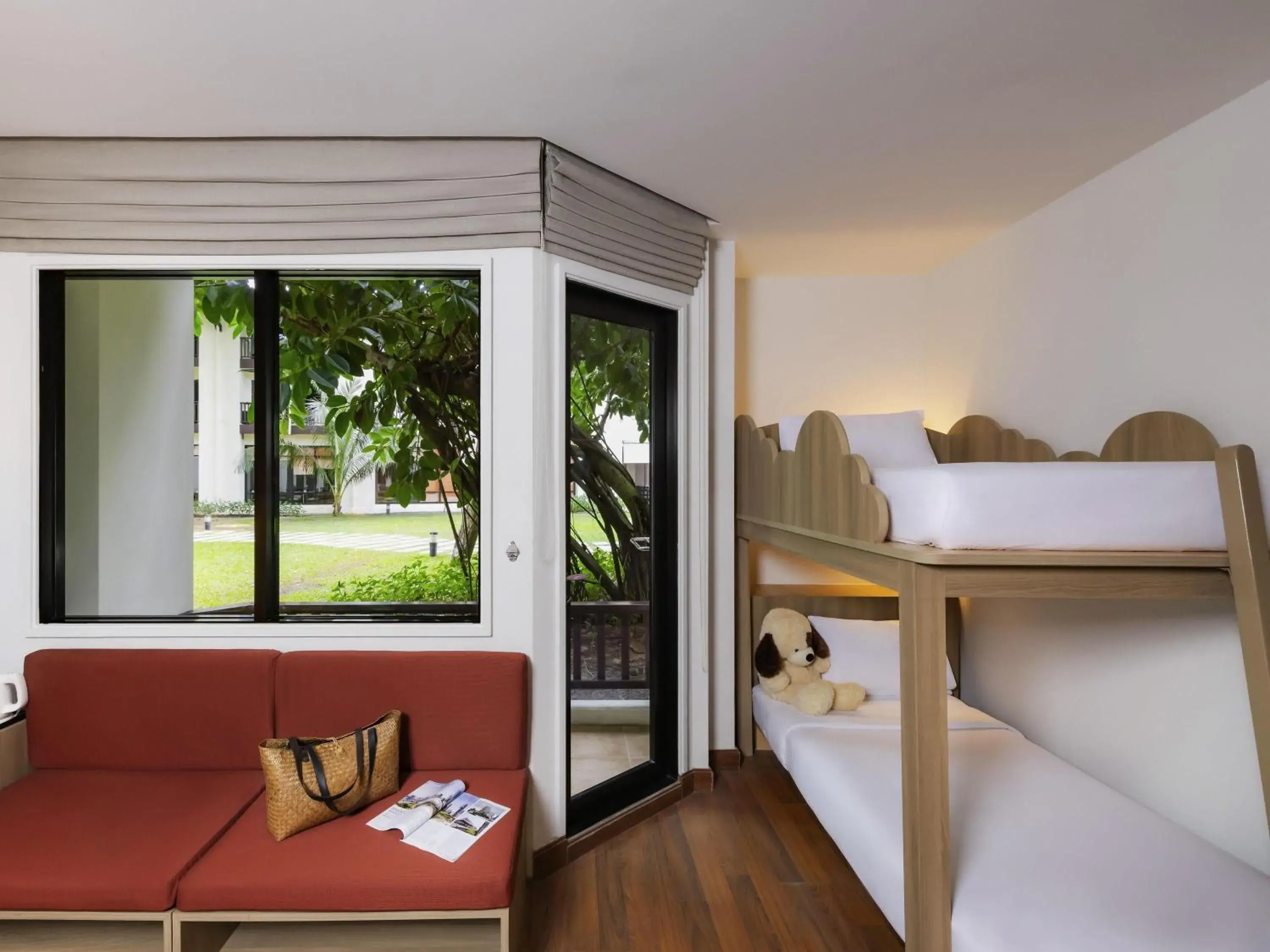 Family Queen Room with Bunk Beds in ibis Samui Bophut Hotel Family Queen Room with Bunk Beds in ibis Samui Bophut Hotel