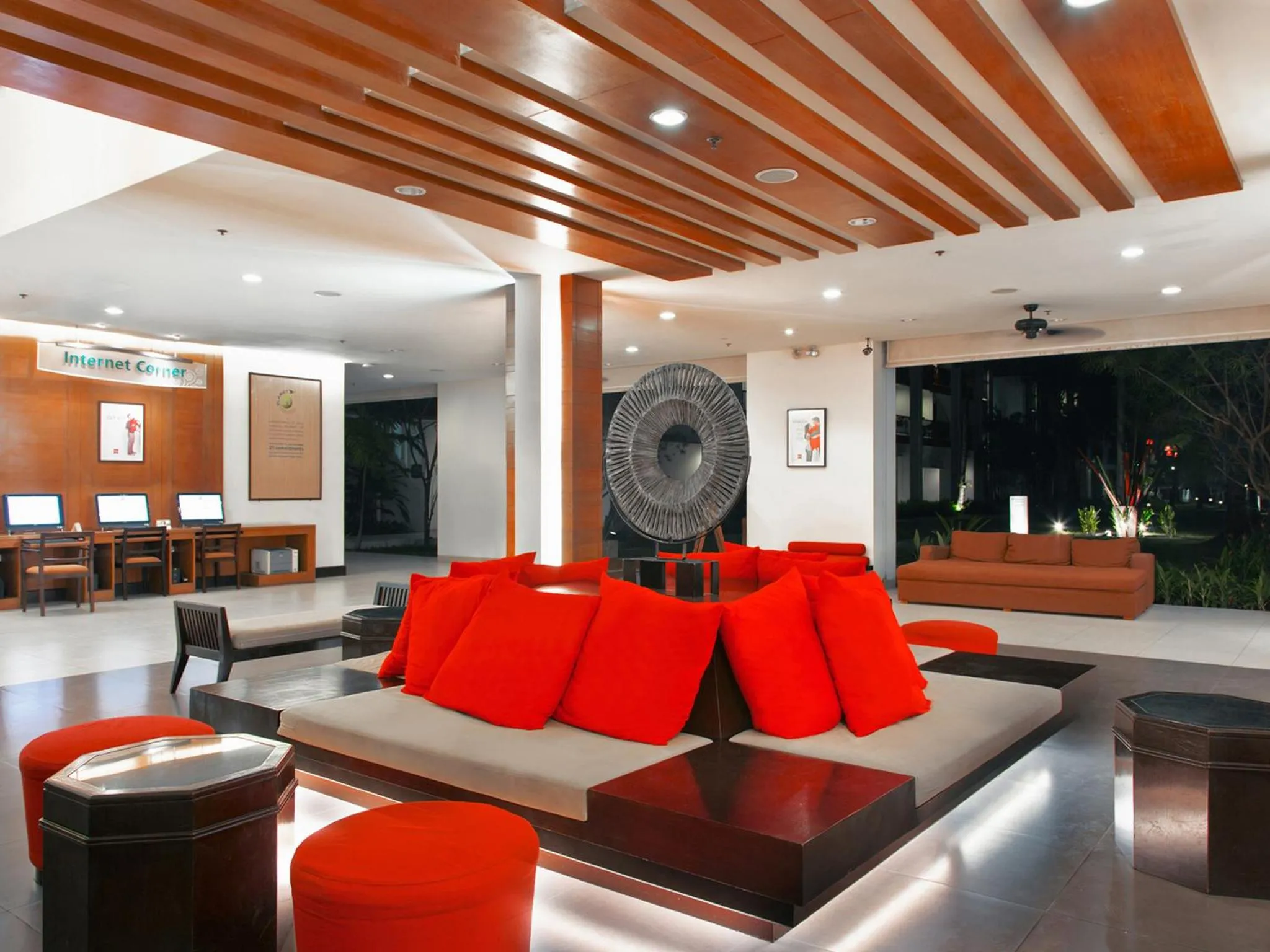 Lobby or reception in ibis Samui Bophut Hotel