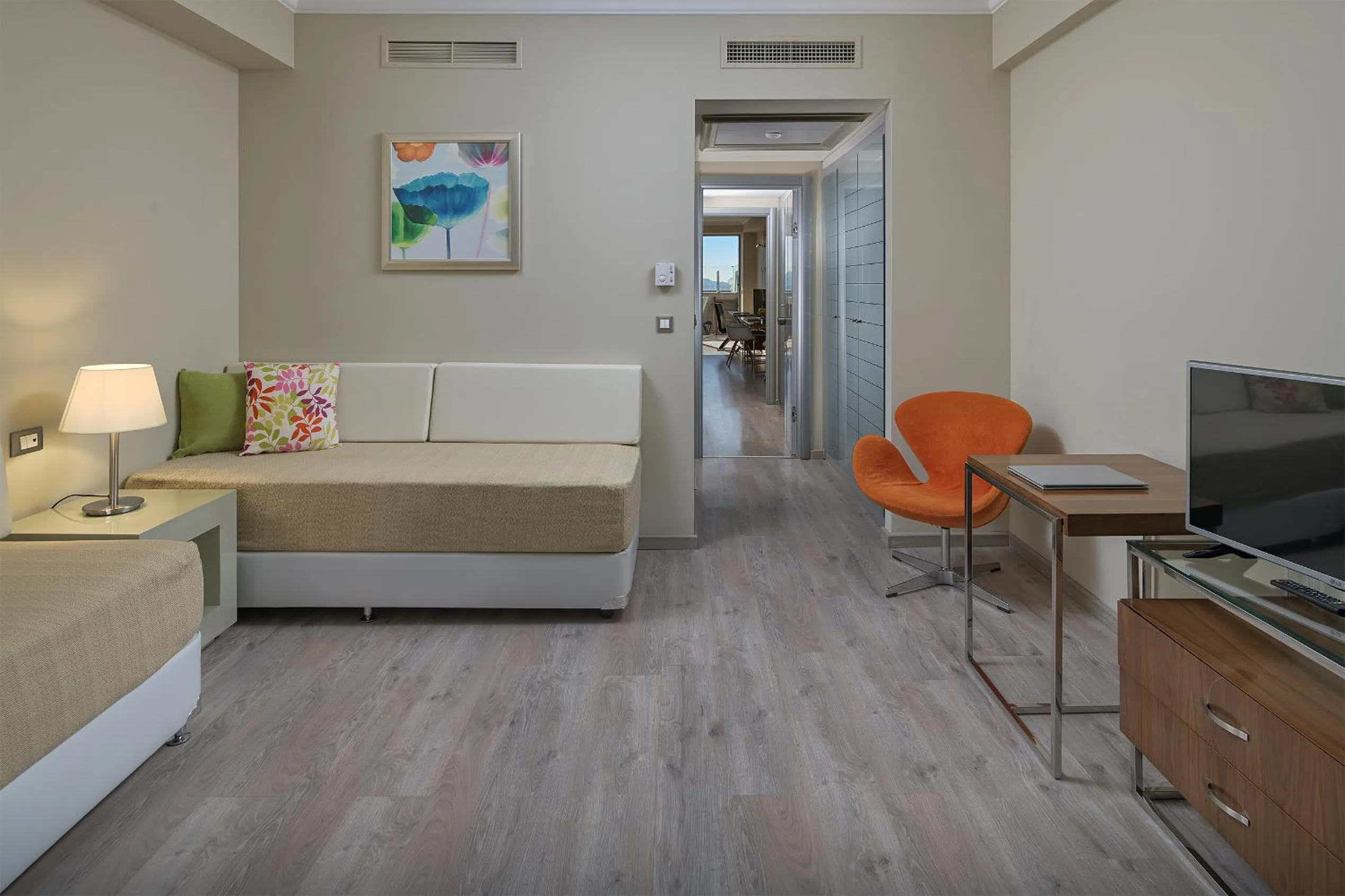 Living room in Atrium Platinum Resort & Spa