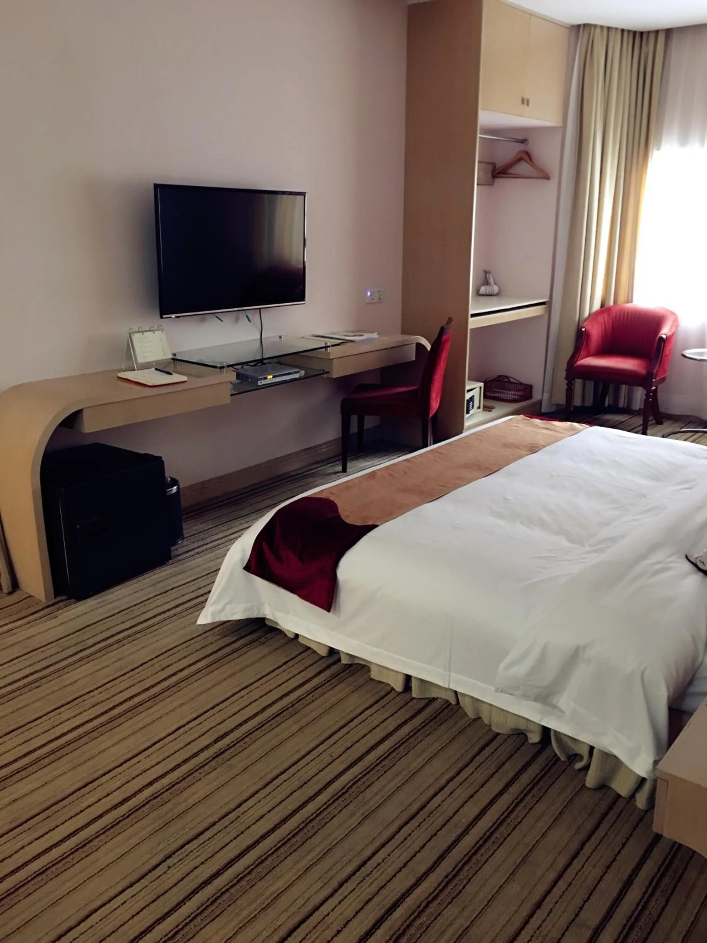 bunk bed, TV/Entertainment Center in Shenzhen Sunon Hotel,Dongmen (Formerly Sunon Holiday Villa Hotel)