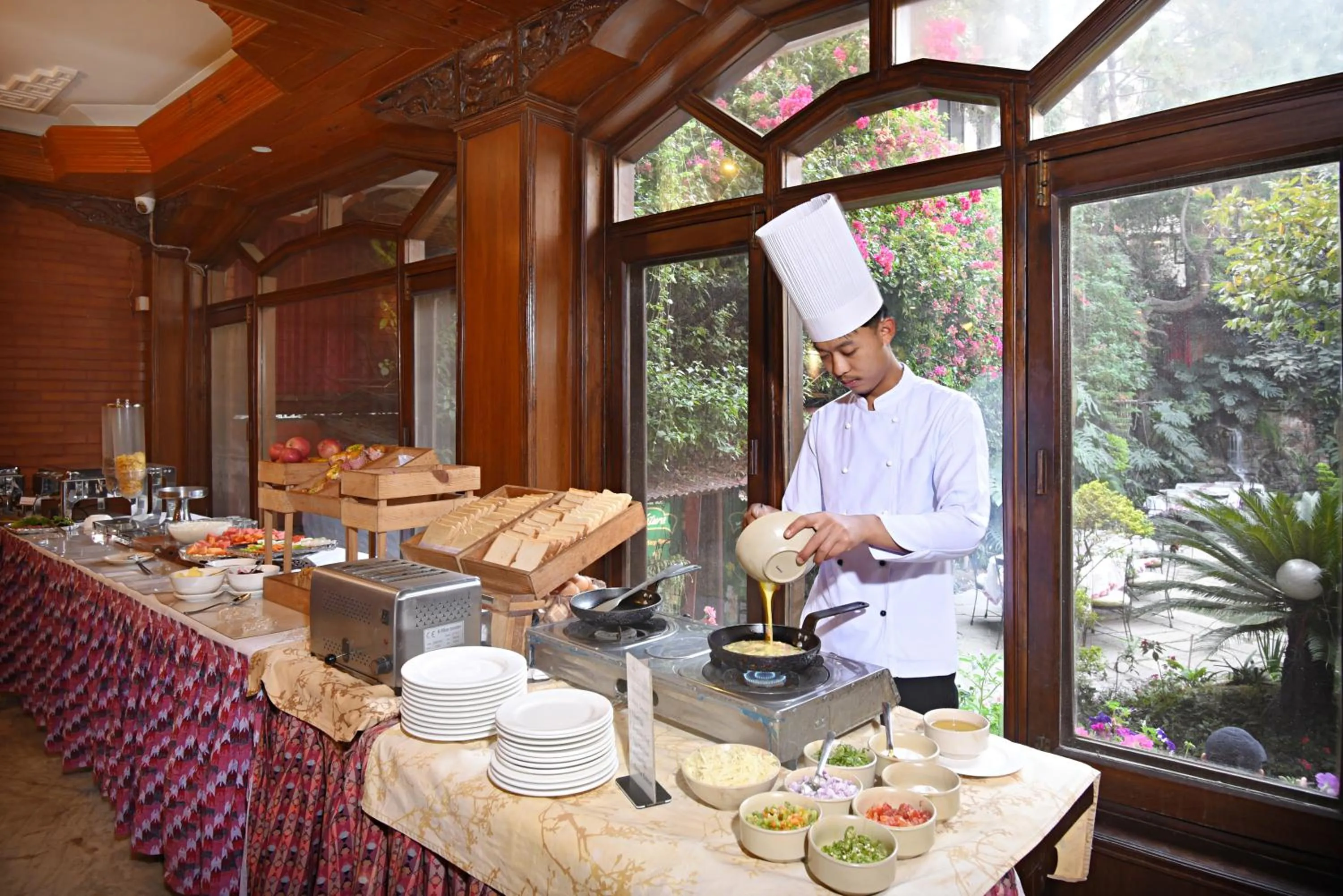 Restaurant/places to eat in Nirvana Boutique Hotel