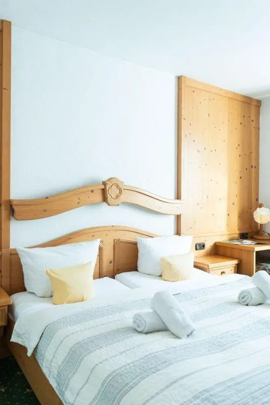 Bed in Landhotel & Restaurant Kains Hof