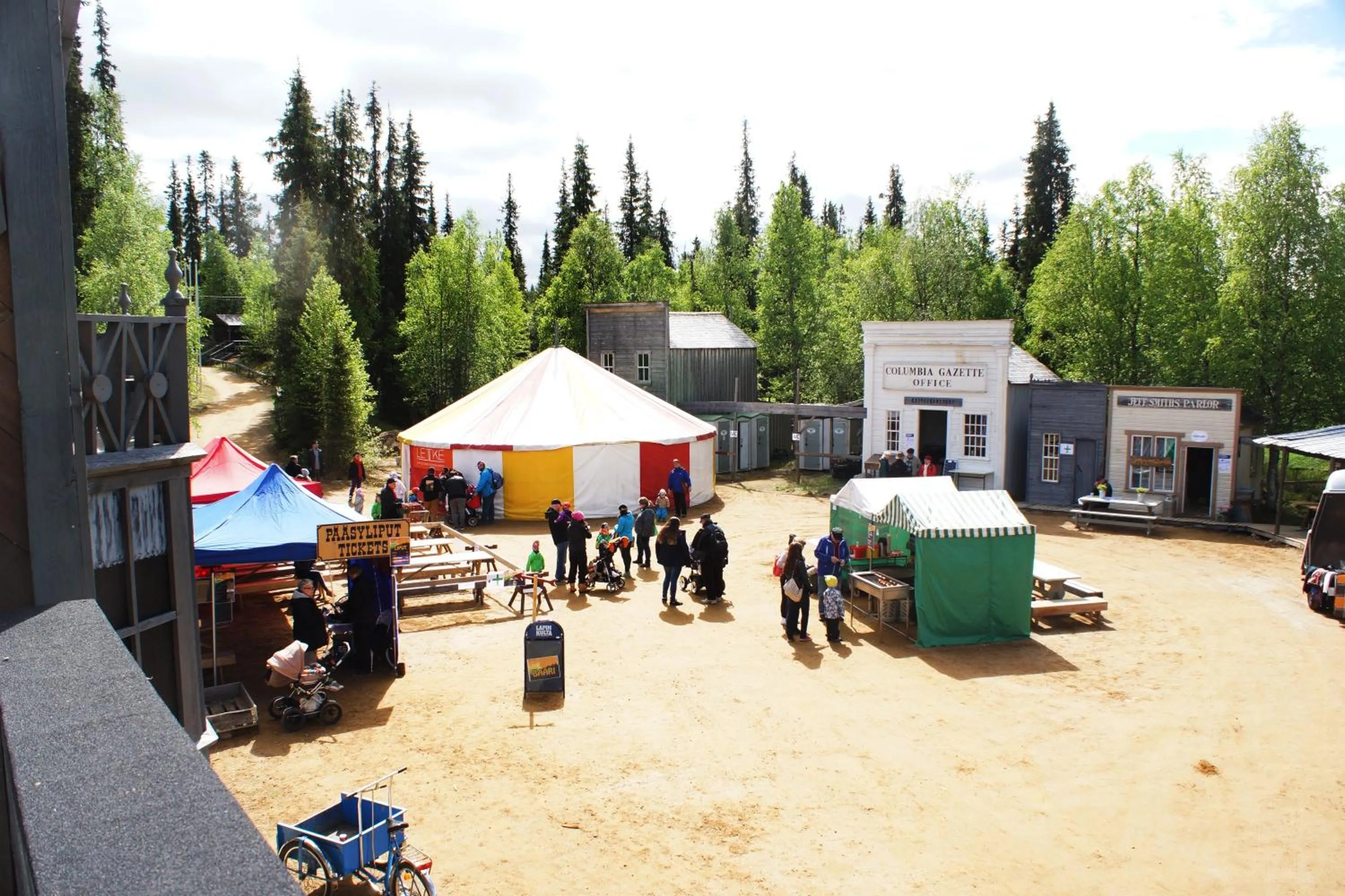 Facade/entrance in Tankavaara Gold Village