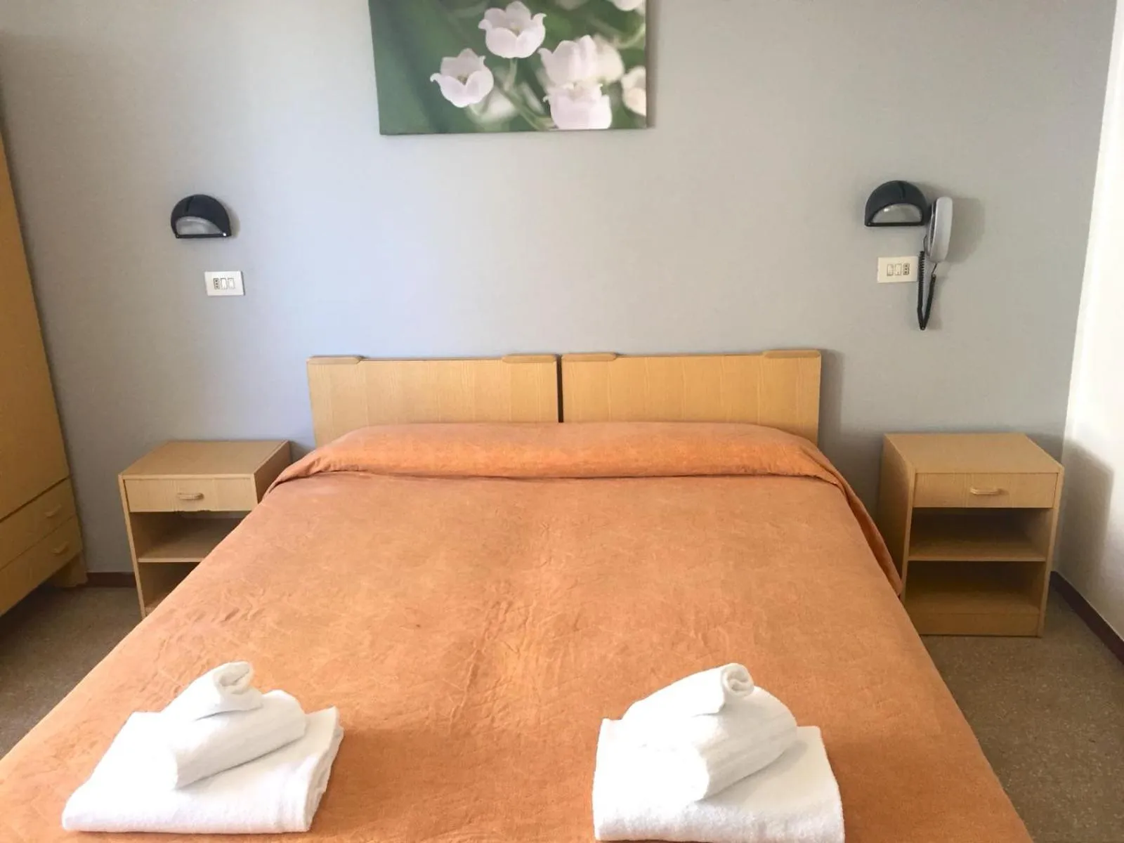 Photo of the whole room, Bed in Hotel Ausonia B&B RiMiNi