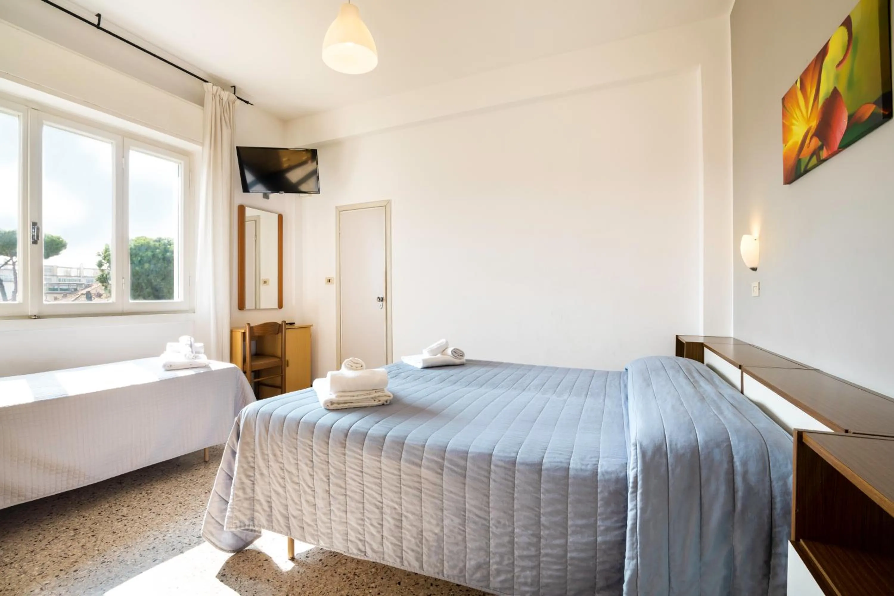 Bed in Hotel Ausonia B&B RiMiNi