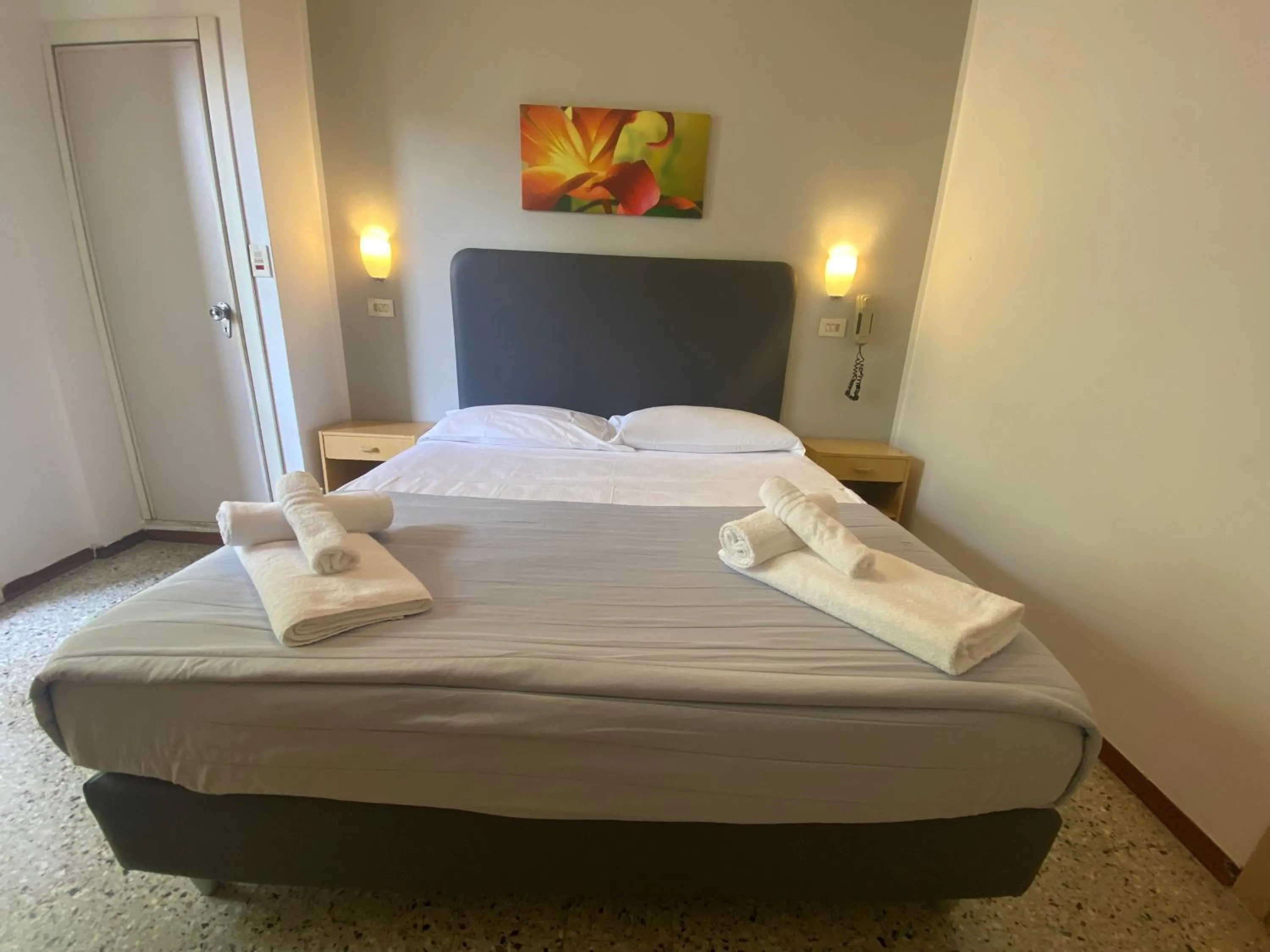 Bed in Hotel Ausonia B&B RiMiNi