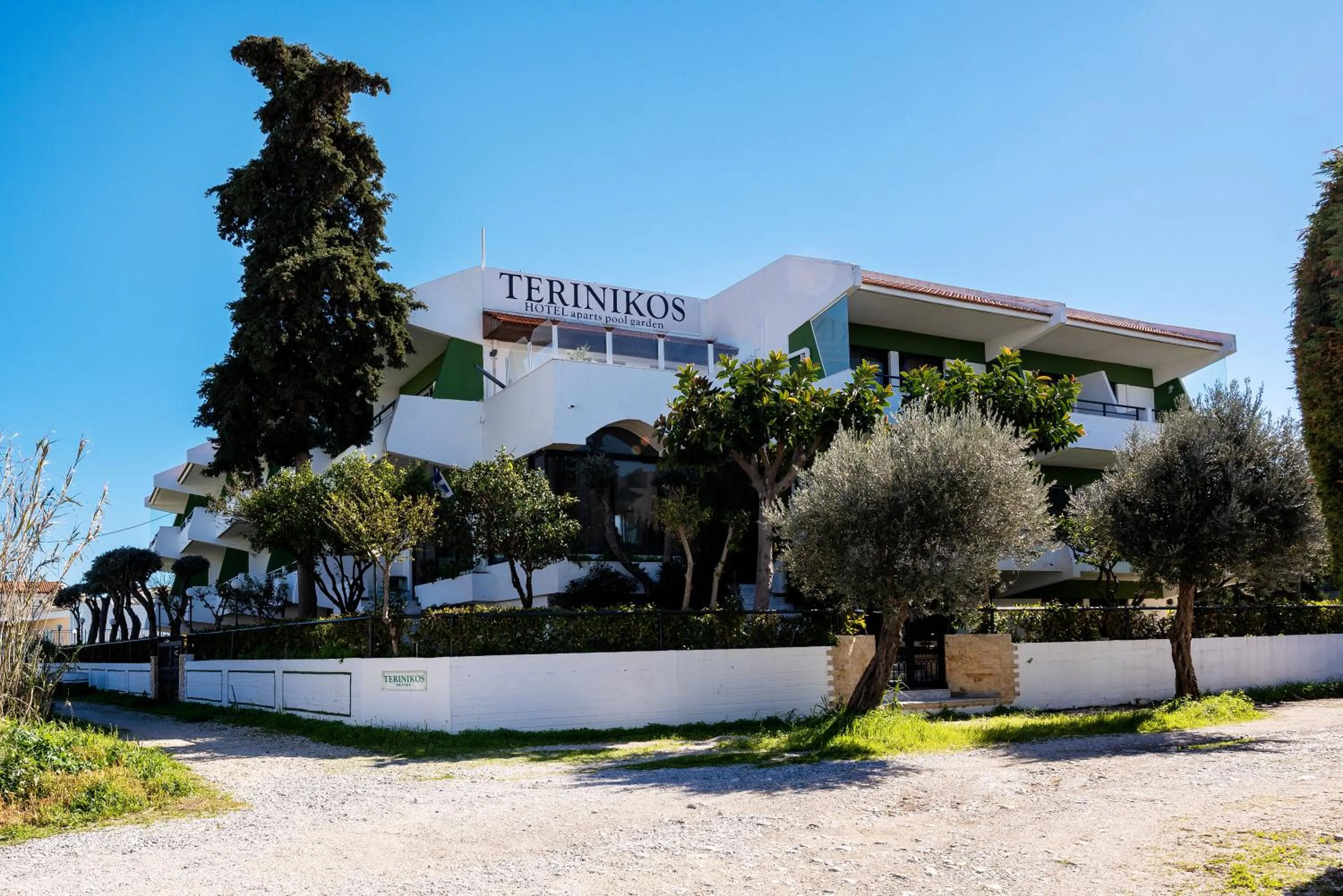 Terinikos Sunny Garden Hotel & Junior Suites
