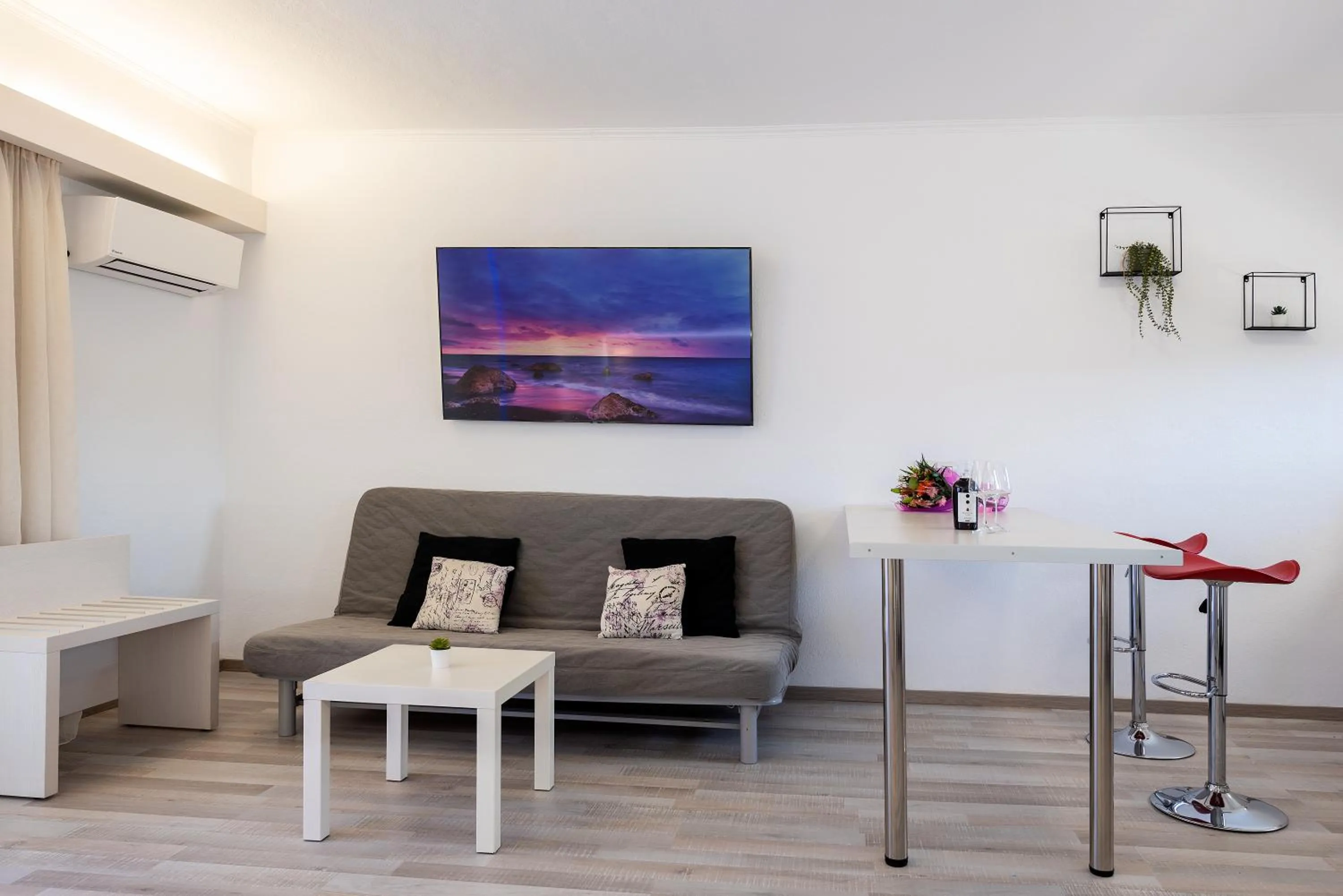 Living room in Terinikos Sunny Garden Hotel & Junior Suites