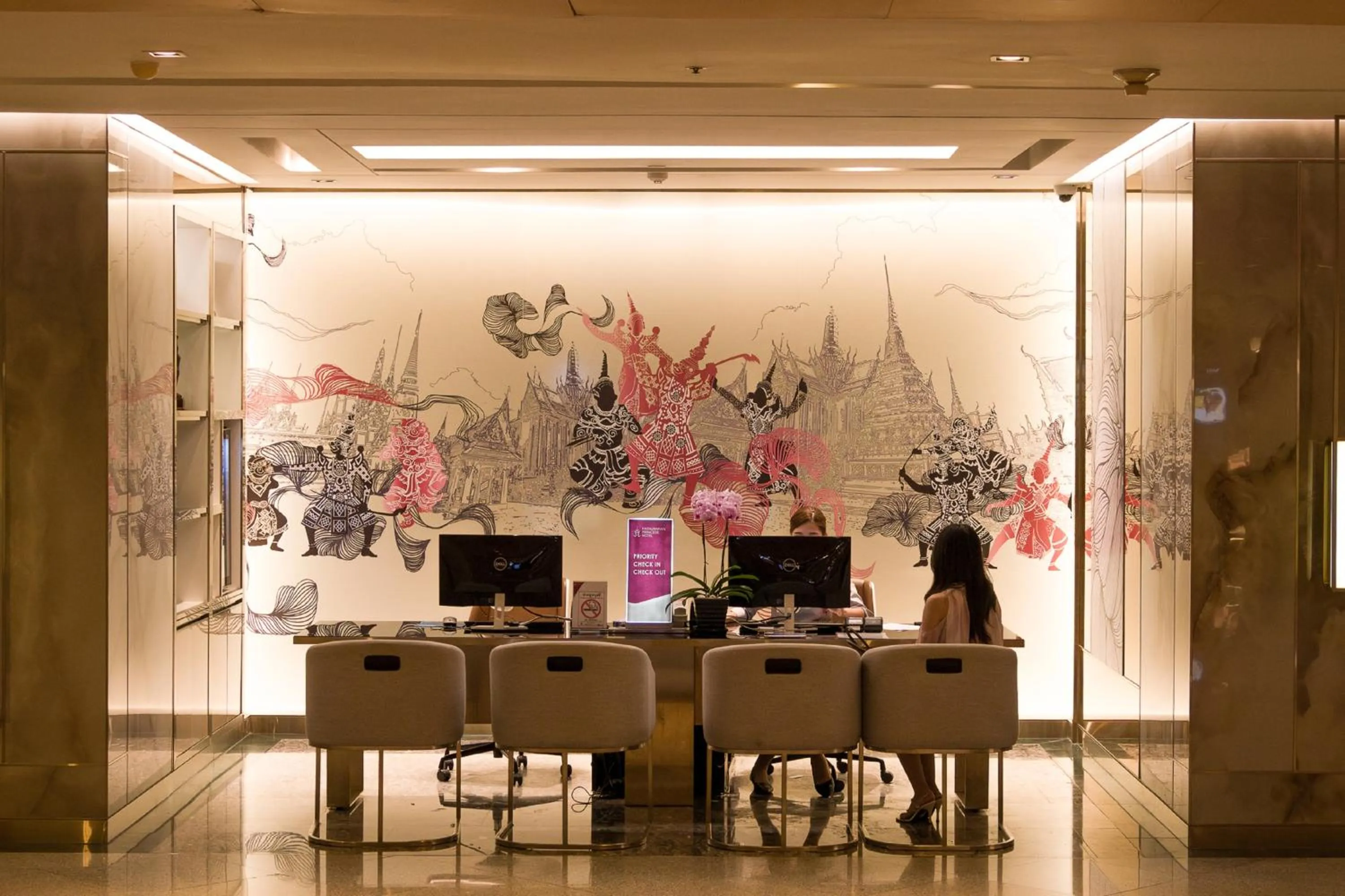 Lobby or reception in Pathumwan Princess Hotel