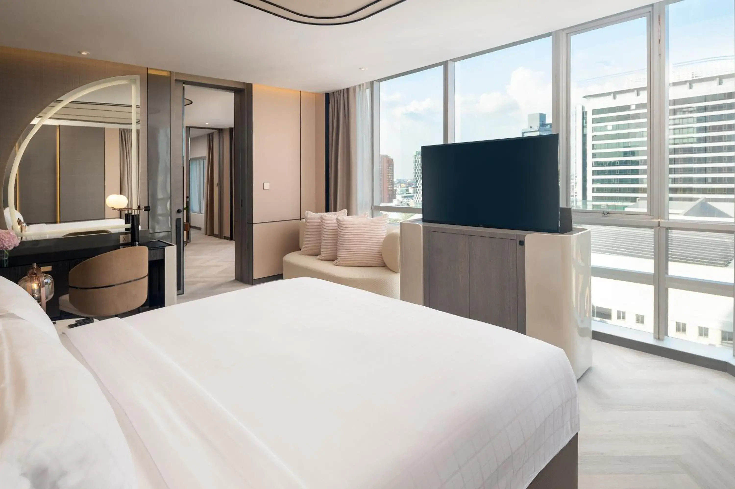 Two Bedroom Grand Suite in Pathumwan Princess Hotel - SHA Extra Plus Certified Two Bedroom Grand Suite in Pathumwan Princess Hotel - SHA Extra Plus Certified