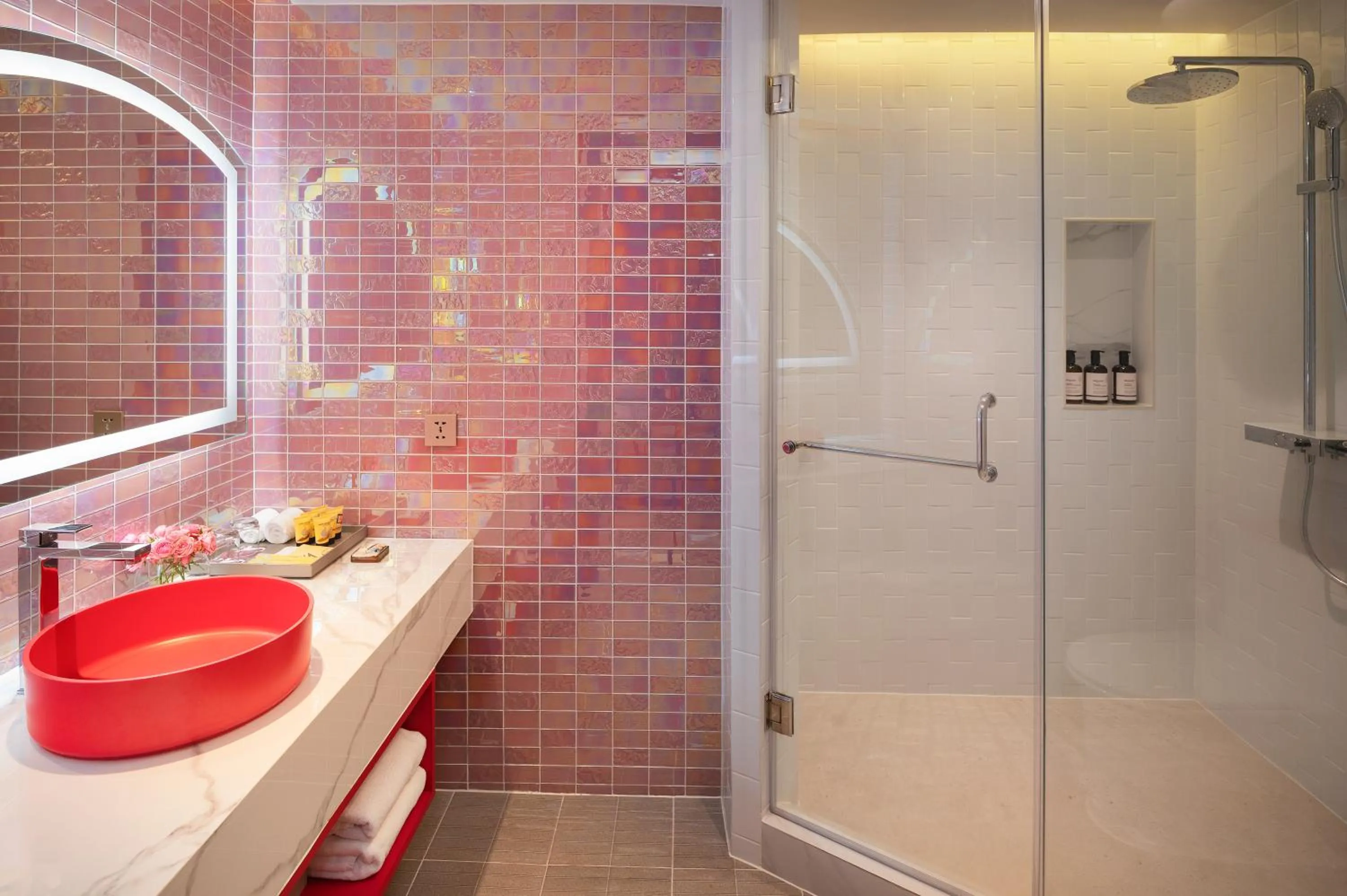 Shower in Pathumwan Princess Hotel