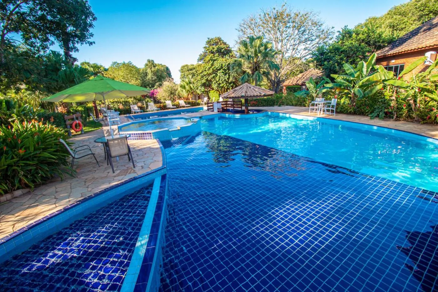 Swimming pool in Hotel Pousada Arizona