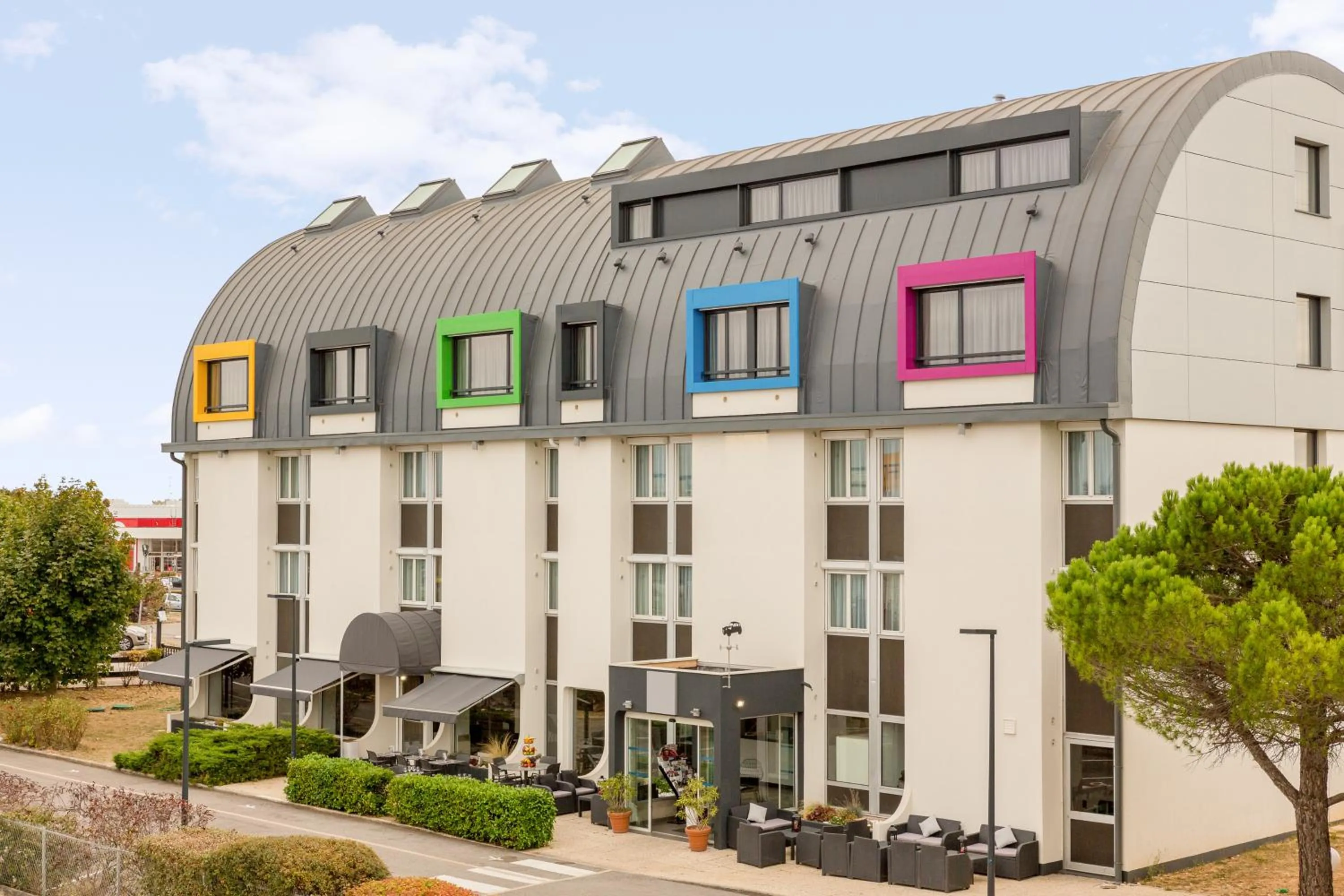 Property building in Hôtel Originals City, Armony Dijon - Chenôve