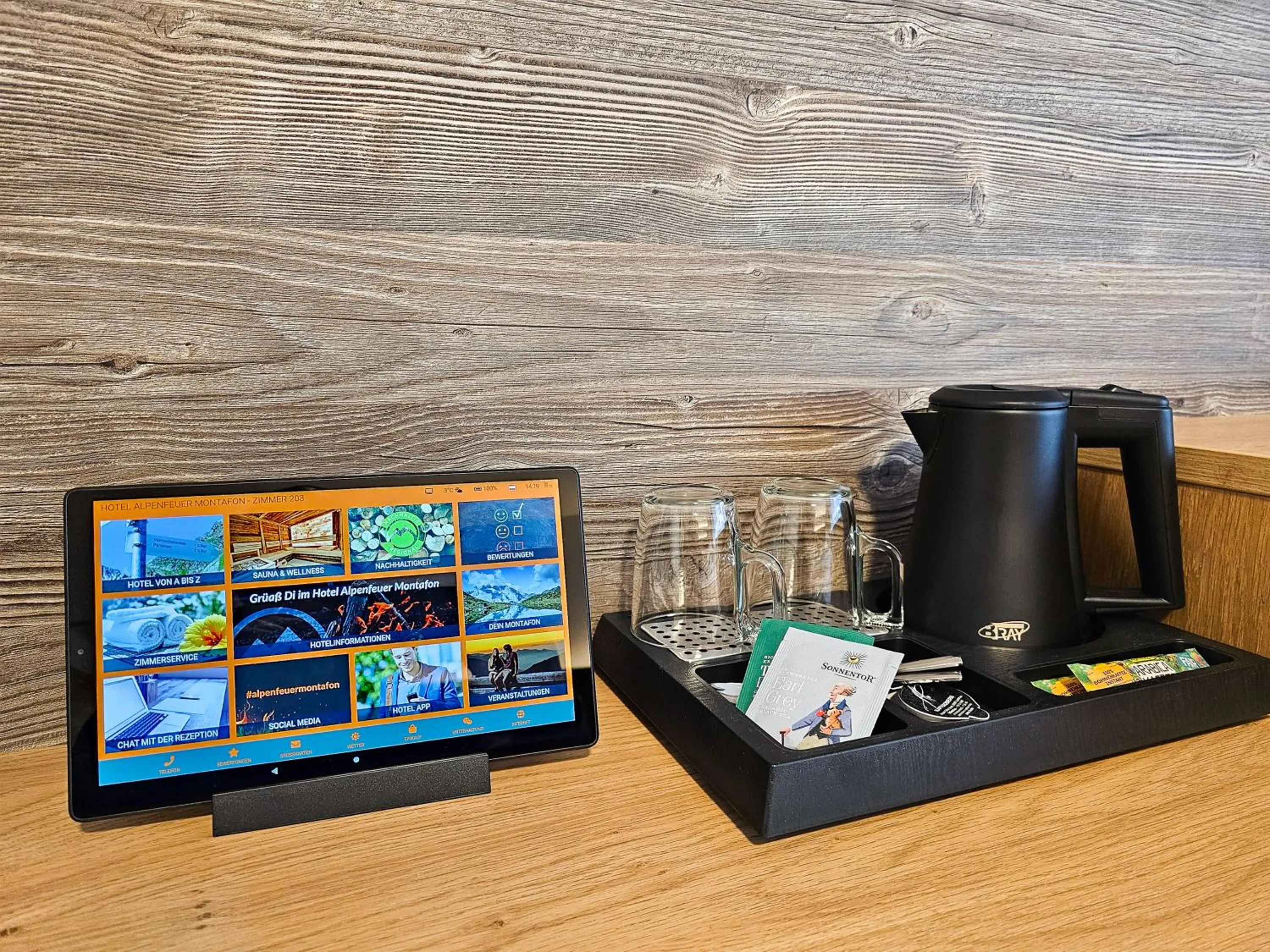 Coffee/tea facilities in Hotel Alpenfeuer Montafon