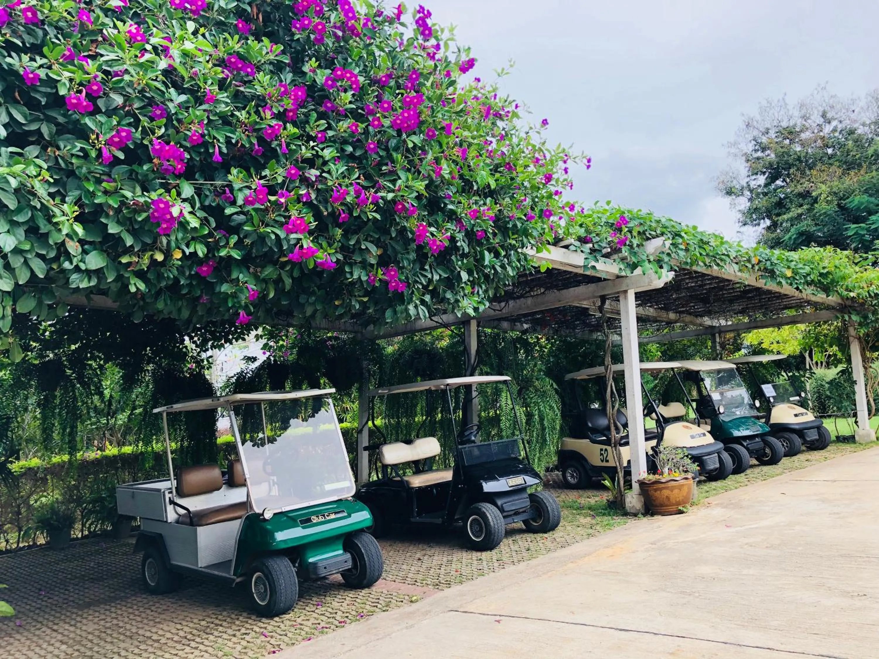 Area and facilities in Baan Ing Khao