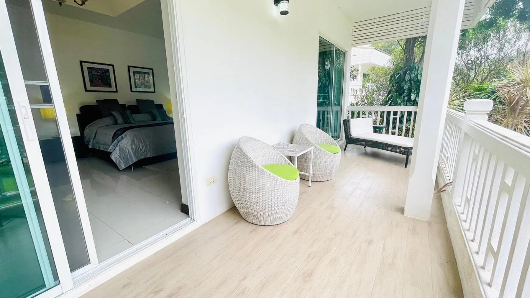 Balcony/Terrace, Bed in Baan Ing Khao