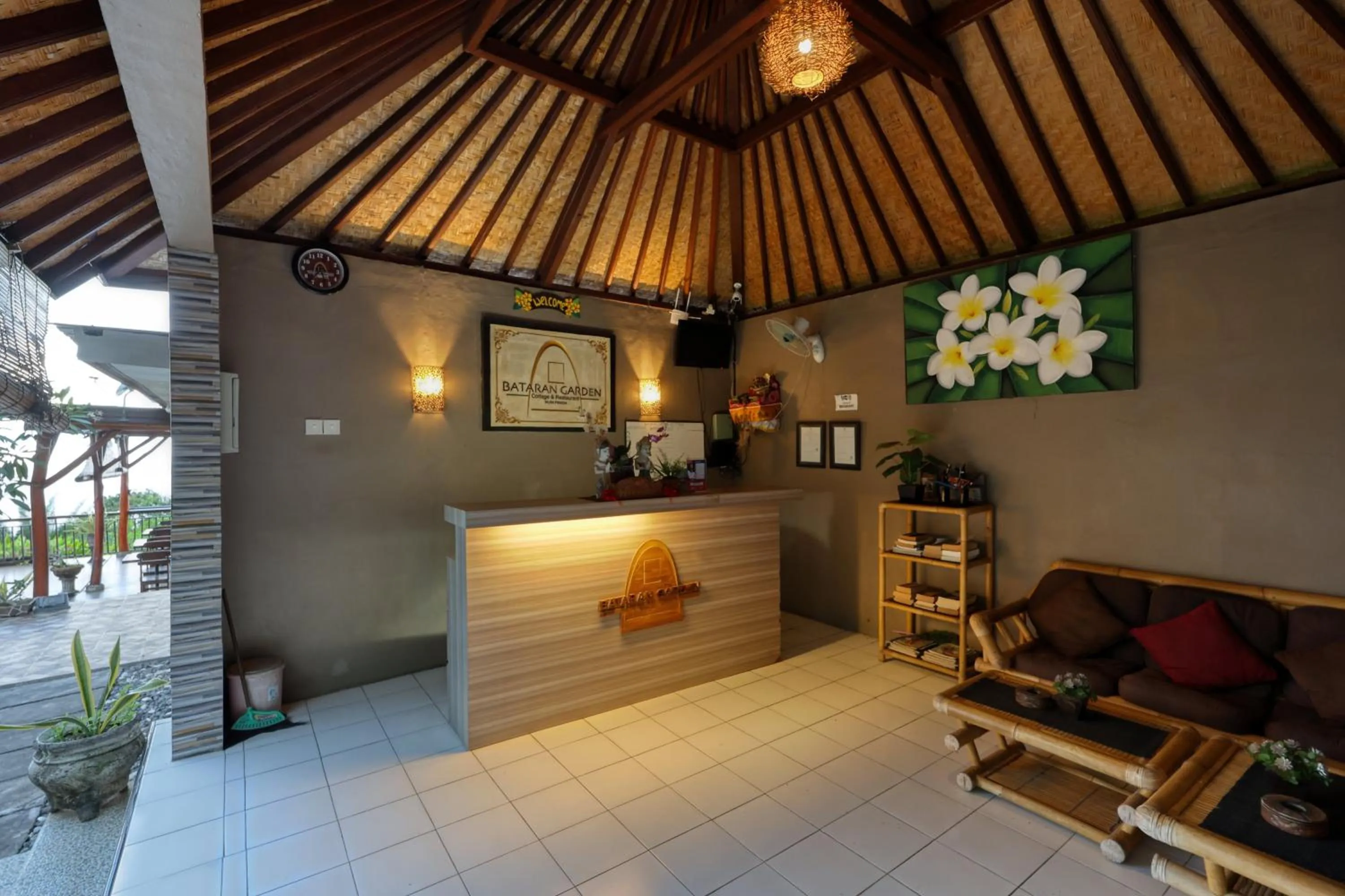 Lobby or reception in Bataran Garden Cottage