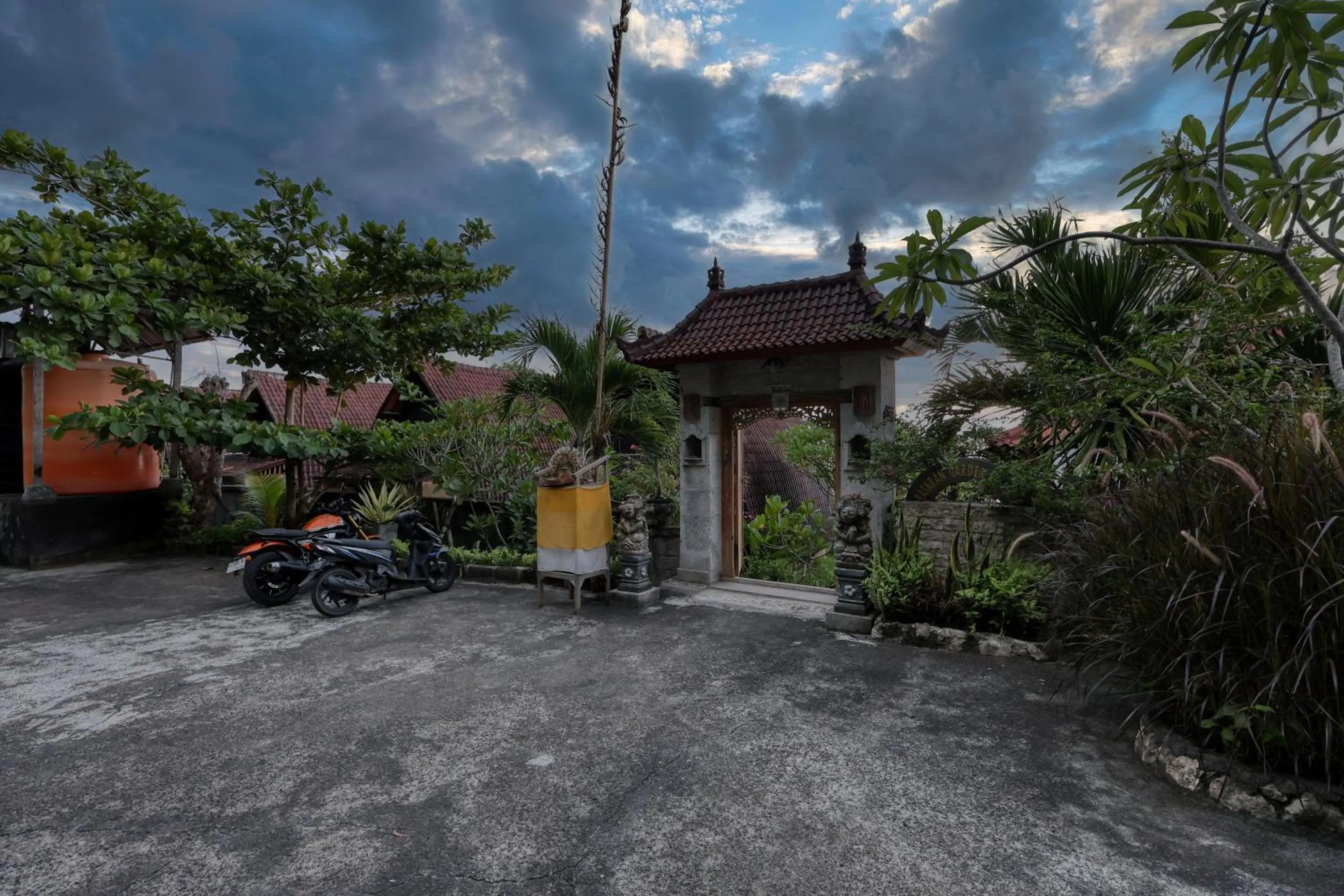 Property building in Bataran Garden Cottage