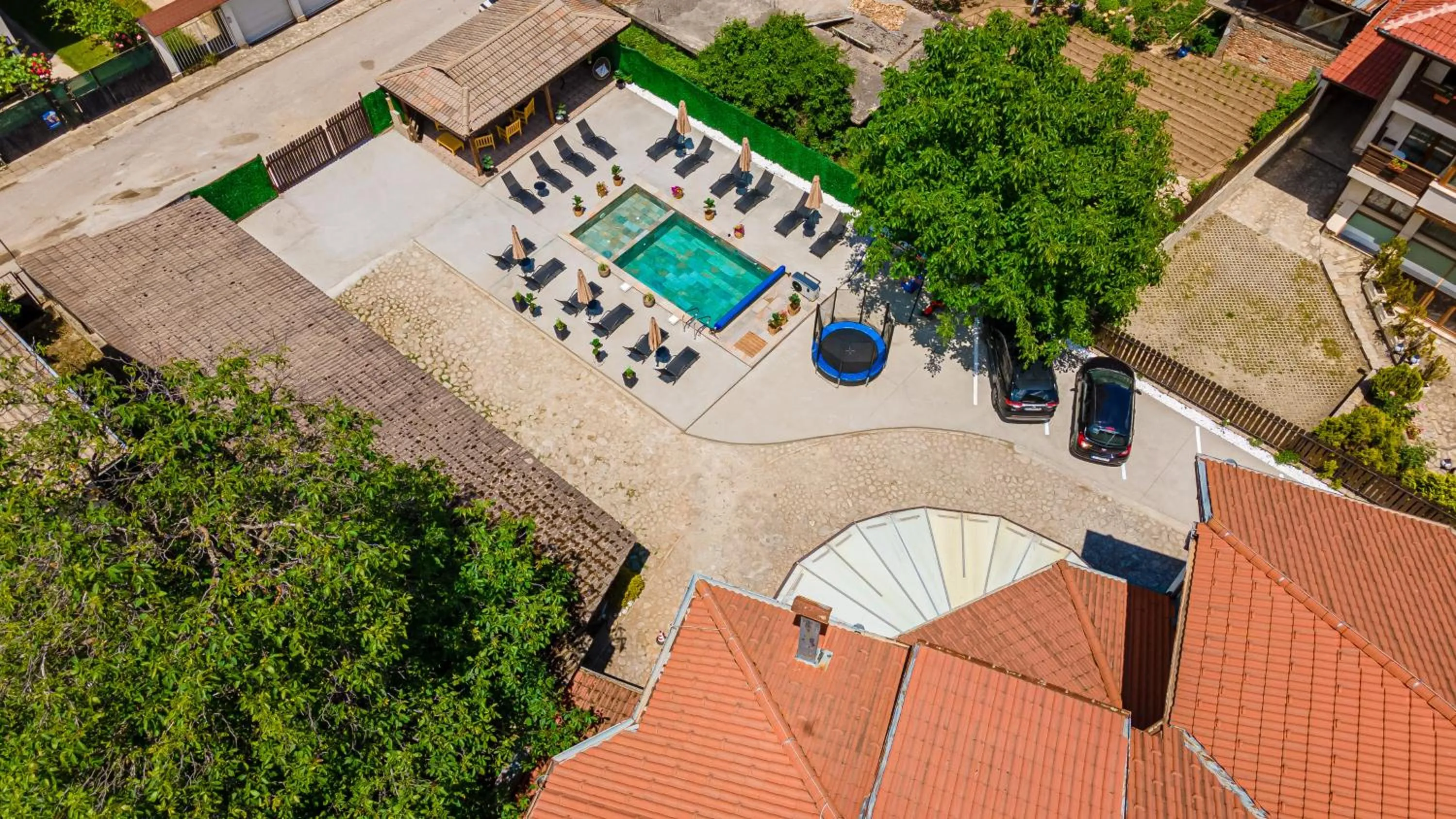 Property building in Grami Hotel