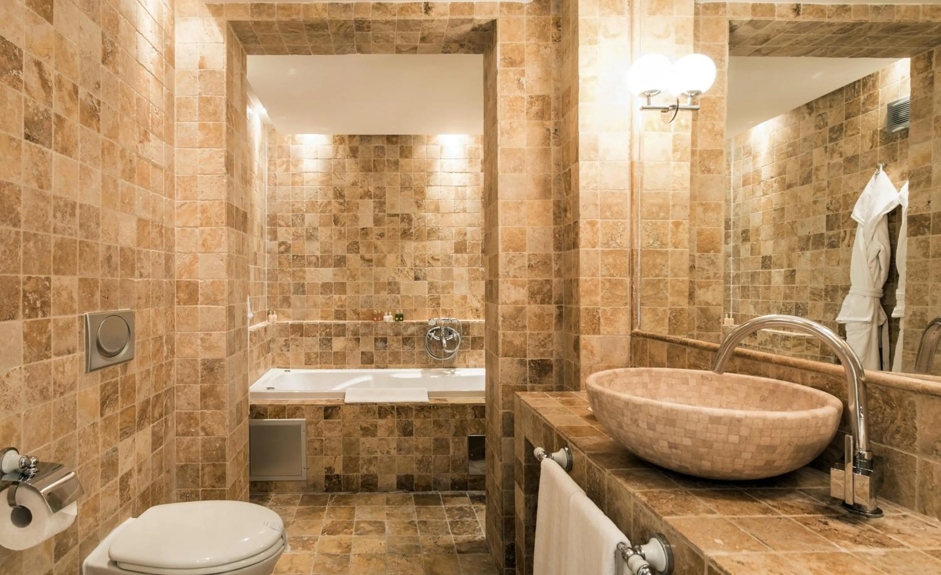 Shower in Hotel Azimut