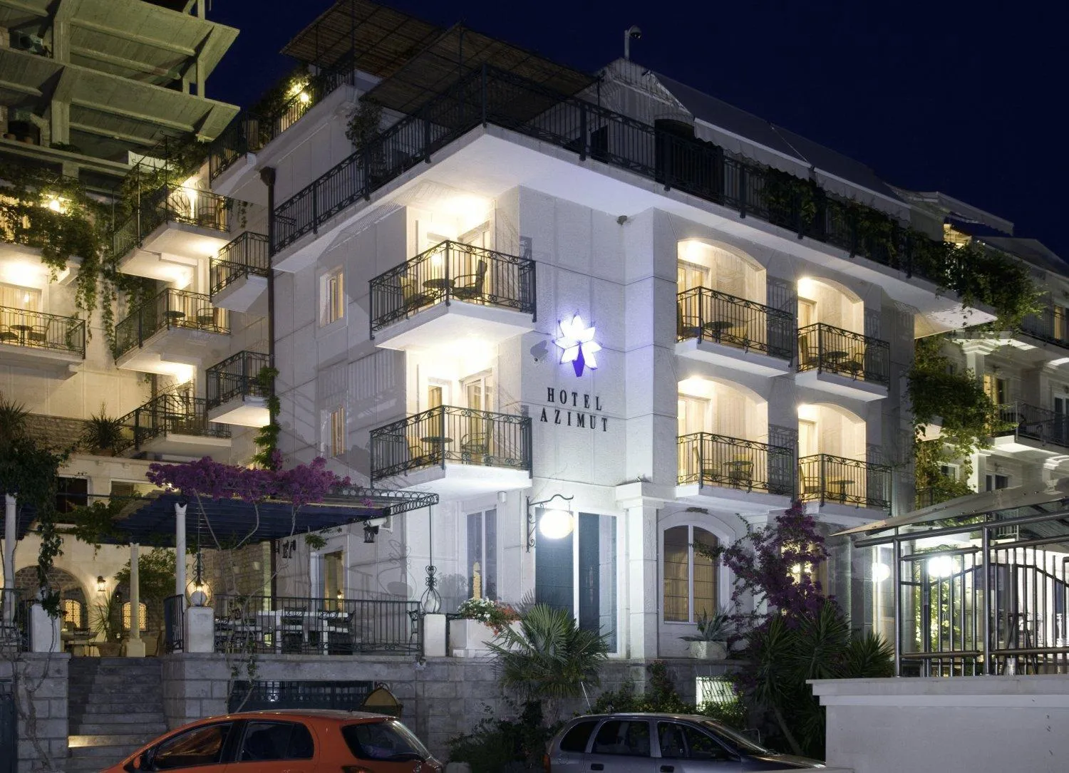Property building in Hotel Azimut