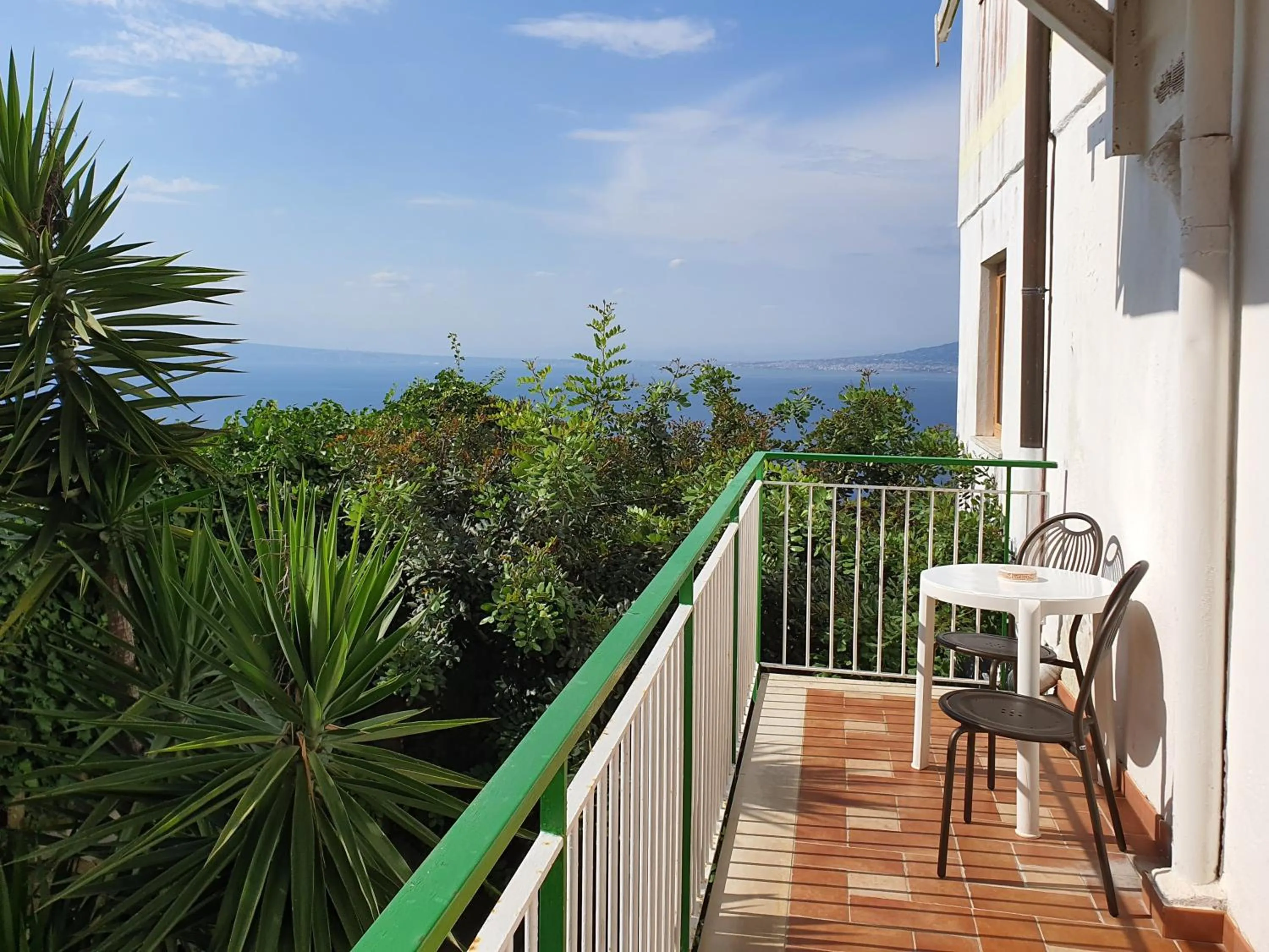 Balcony/Terrace in Hotel Il Nido Sorrento