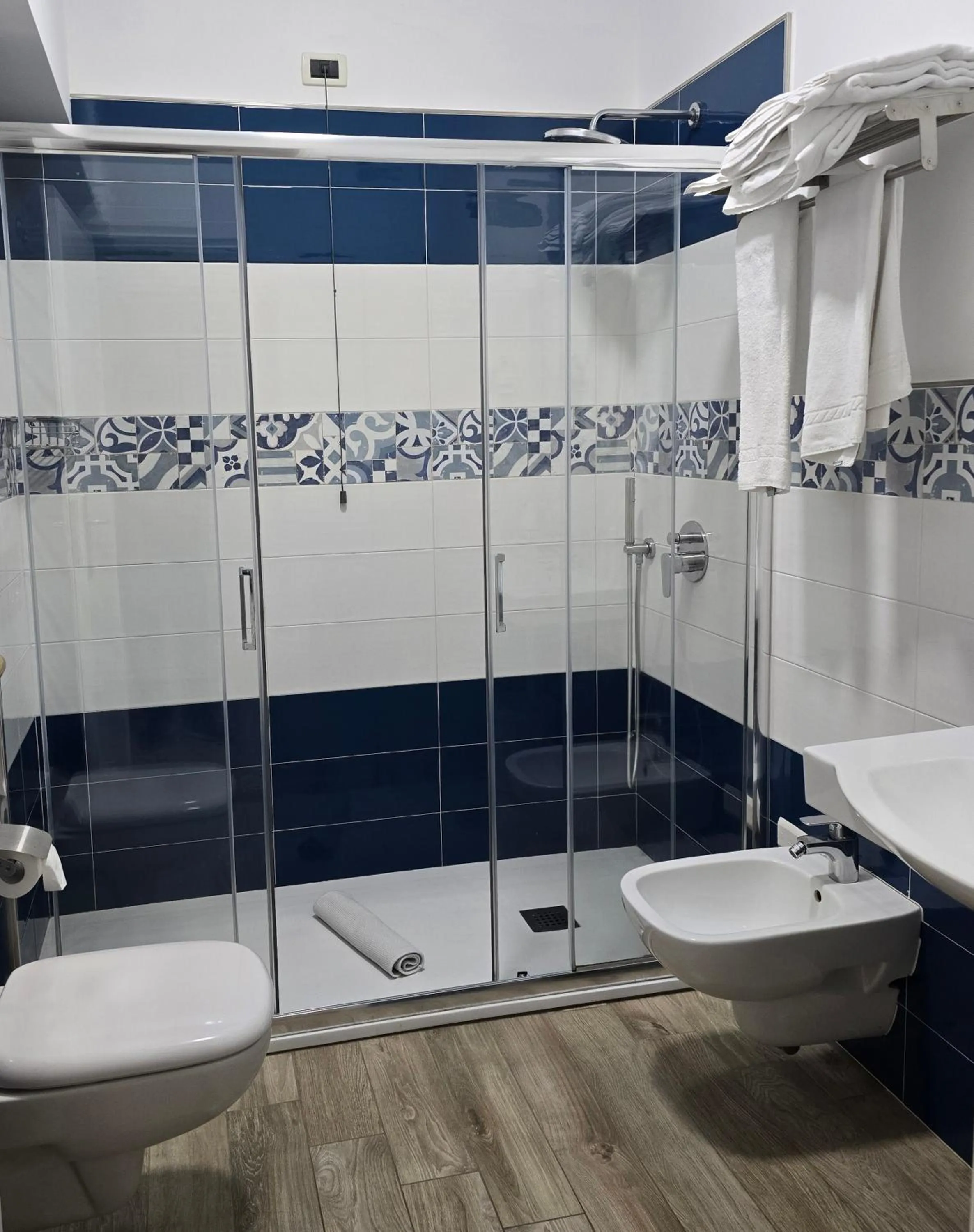 Shower in Hotel Il Nido Sorrento