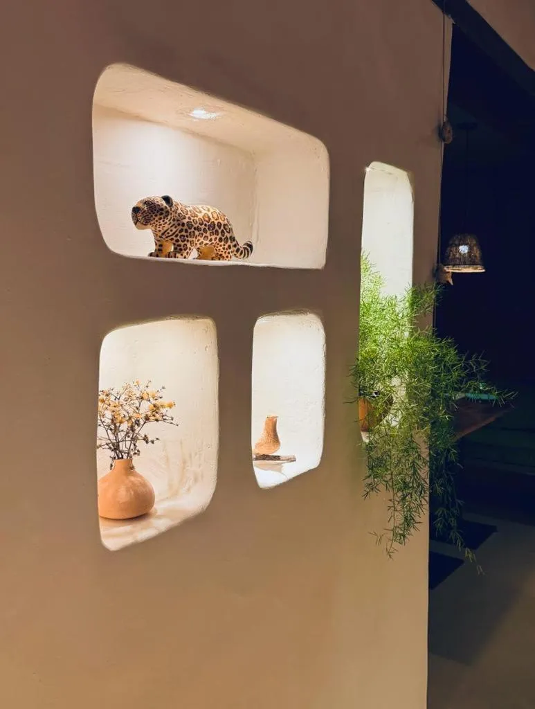 Restaurant/places to eat in Sandi Hotel