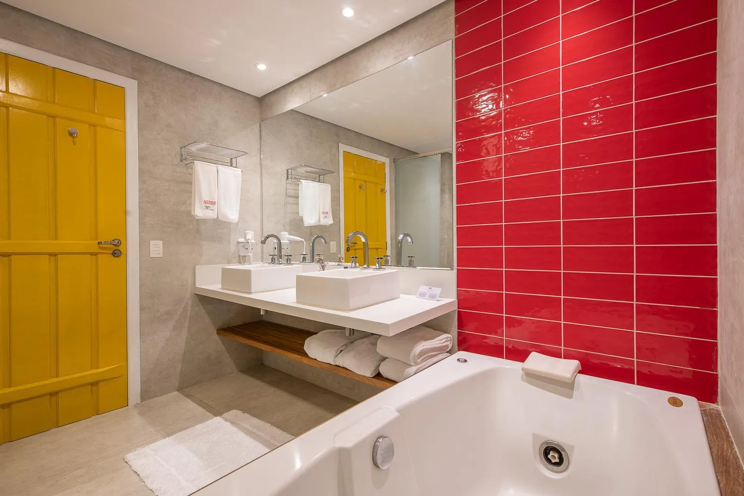 Bathroom in Sandi Hotel