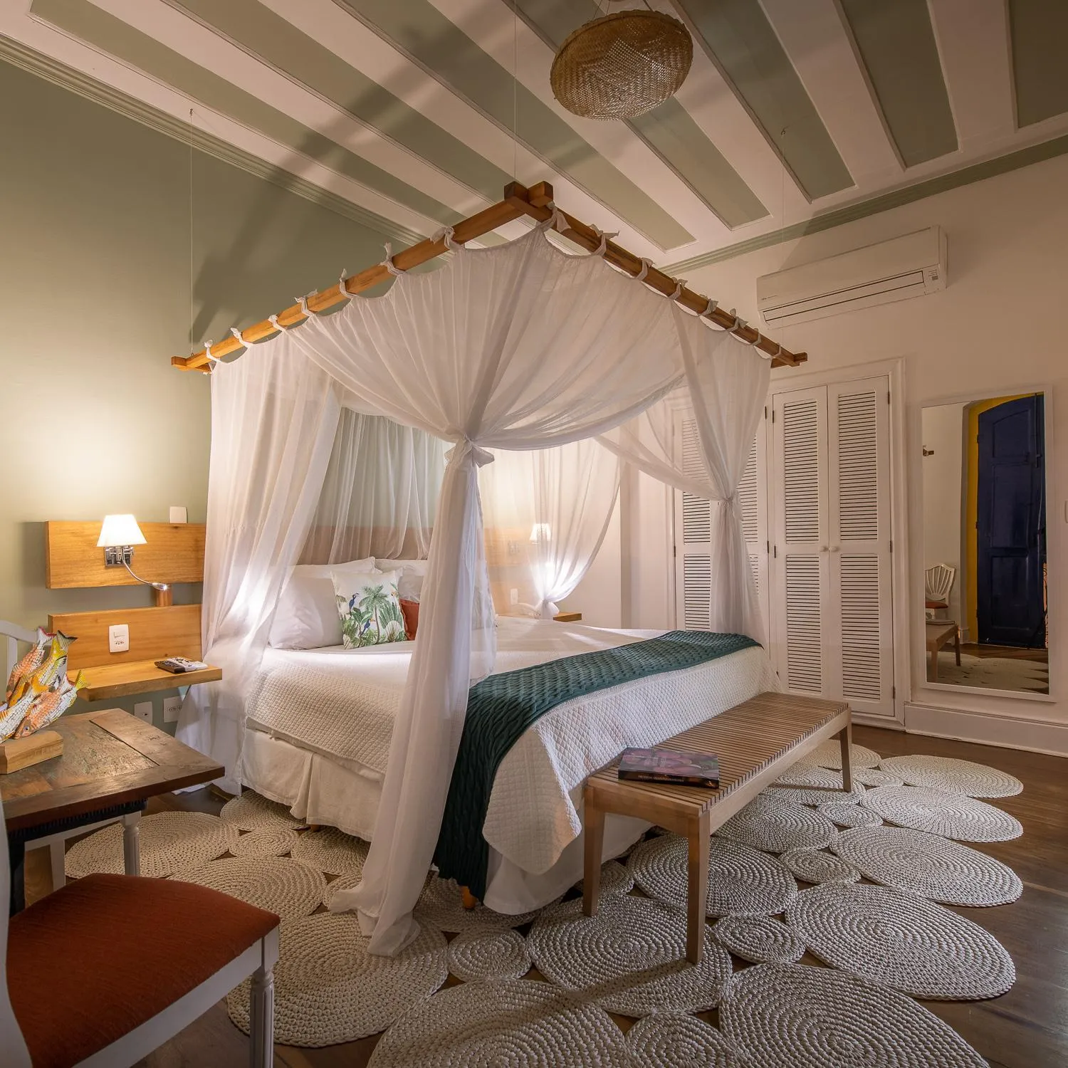 Photo of the whole room, Bed in Sandi Hotel