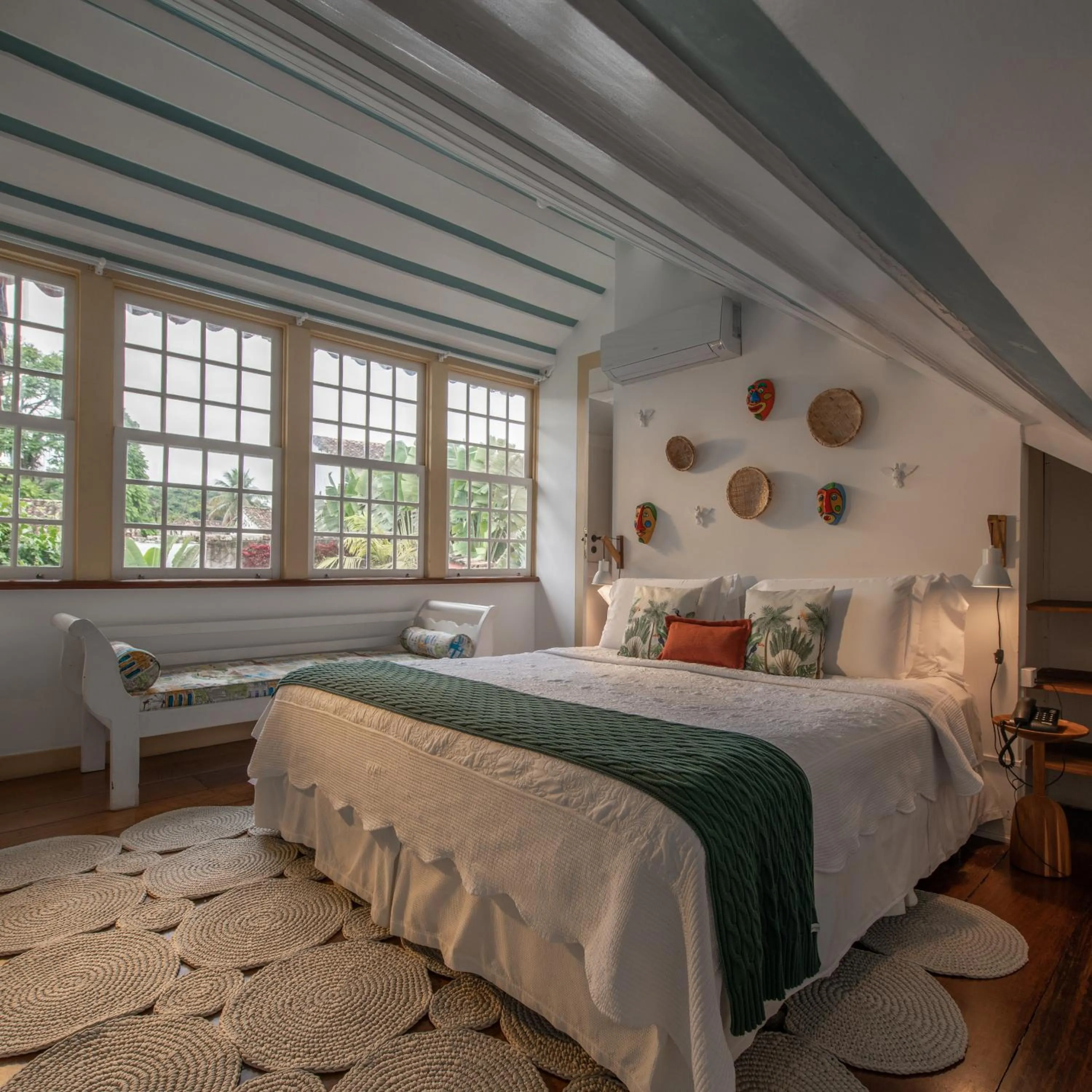 Pool view, Bed in Sandi Hotel