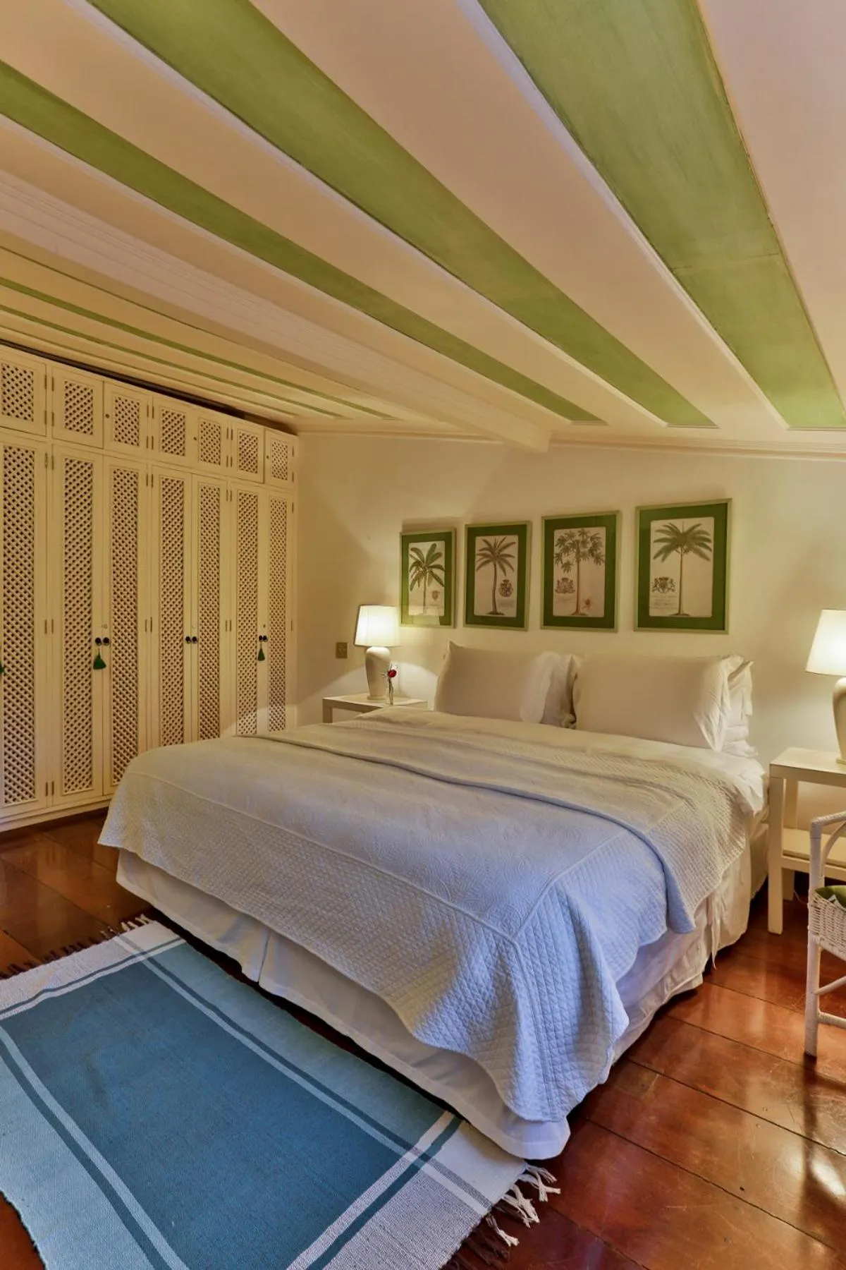 Photo of the whole room, Bed in Sandi Hotel