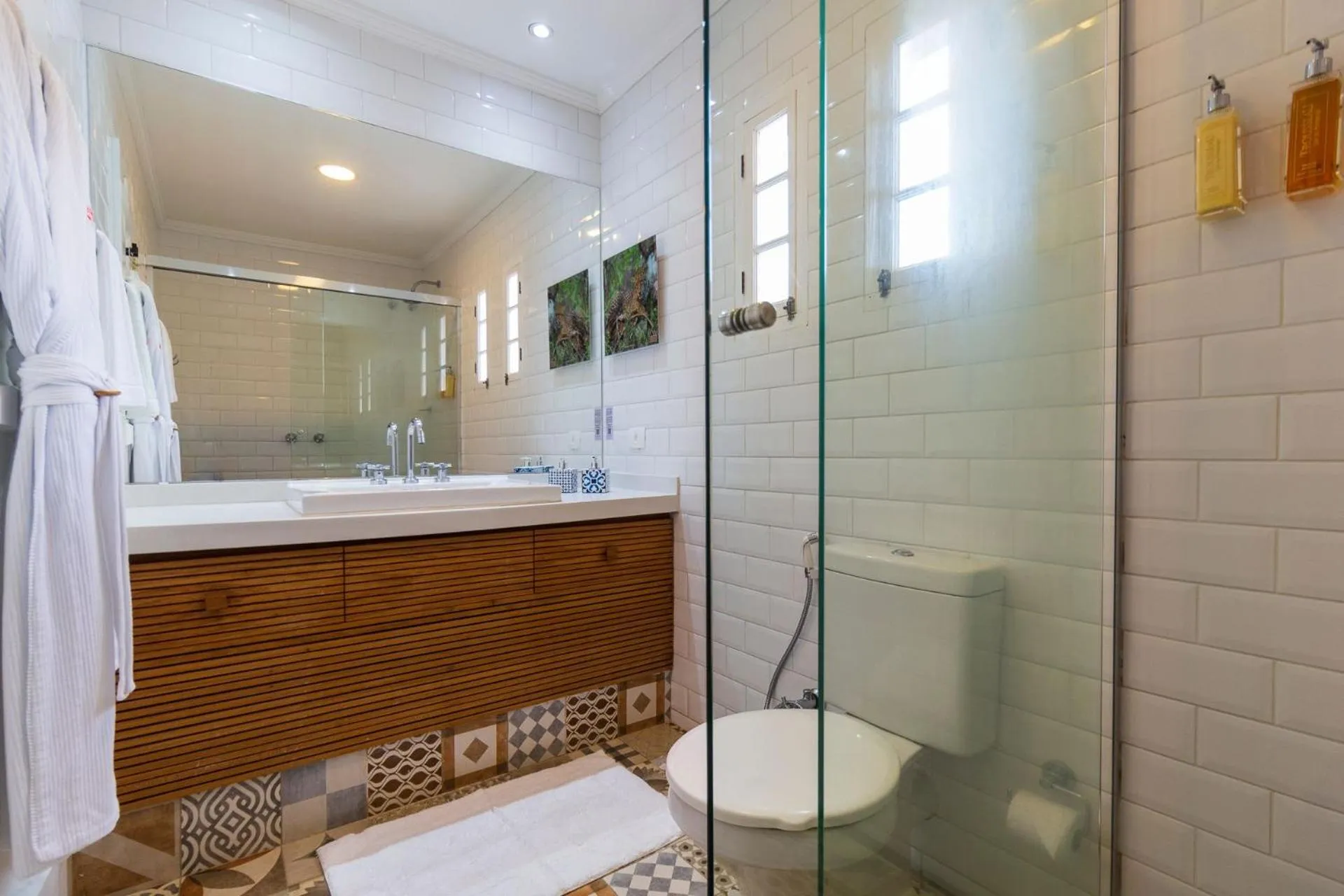 Bathroom in Sandi Hotel