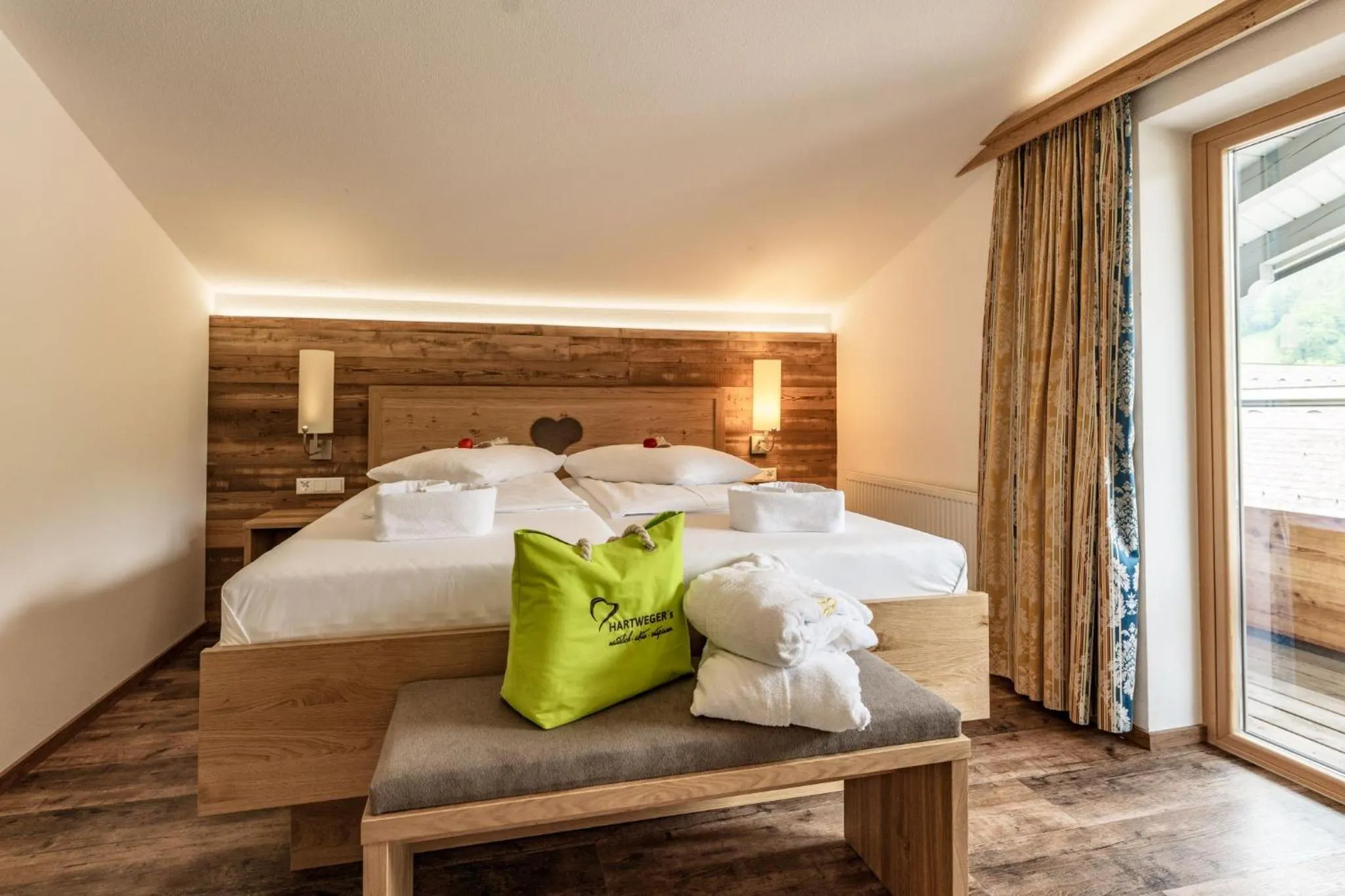 Photo of the whole room, Bed in Hartweger's Hotel