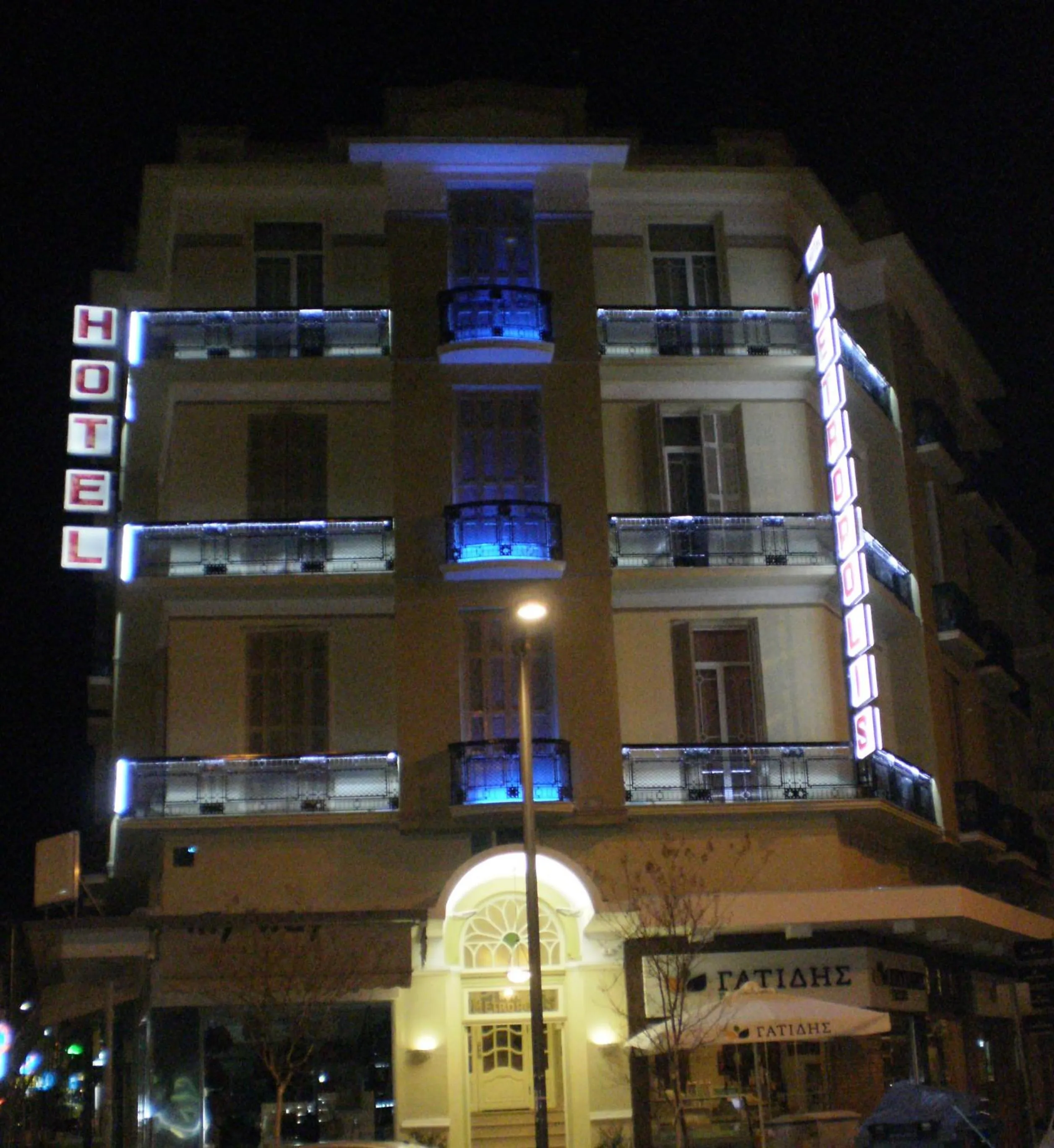 Metropolis Hotel