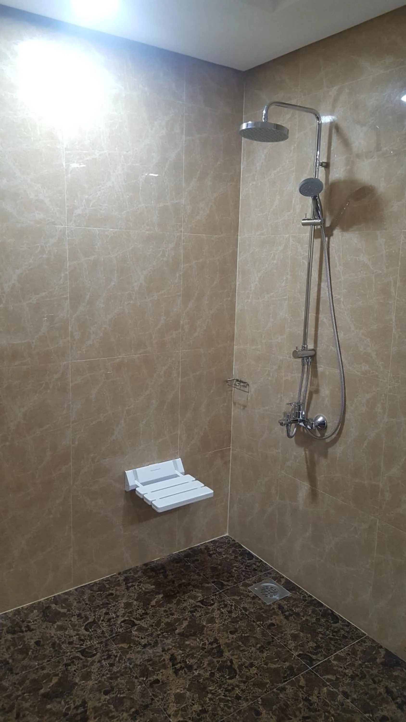 Bathroom in Park Regis Lotus Hotel